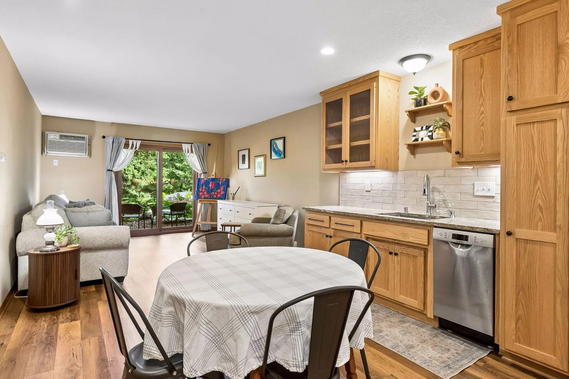 Photo 9 of 2809 E Minnehaha Parkway Unit 103