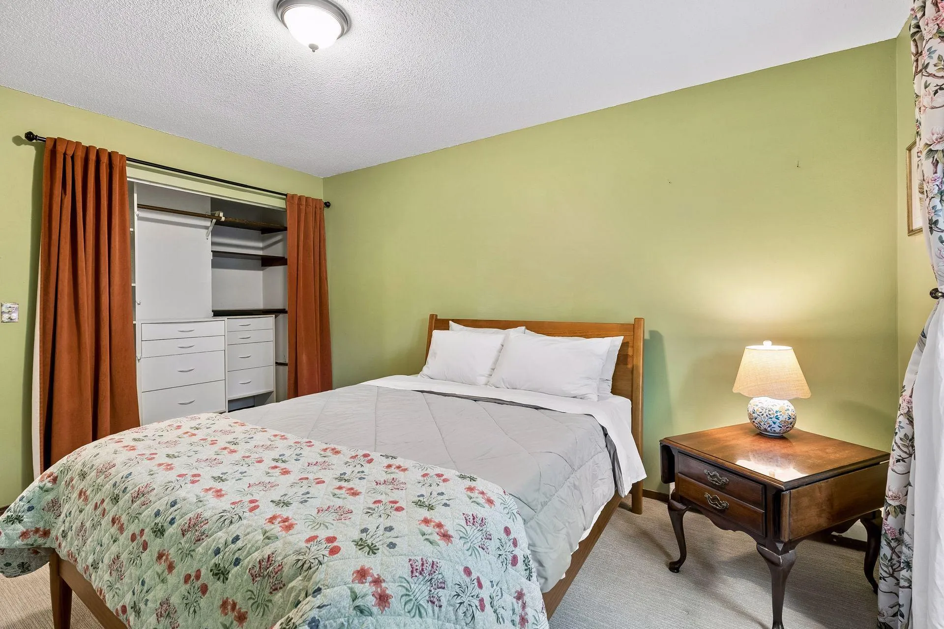 Photo 15 of 2809 E Minnehaha Parkway Unit 103