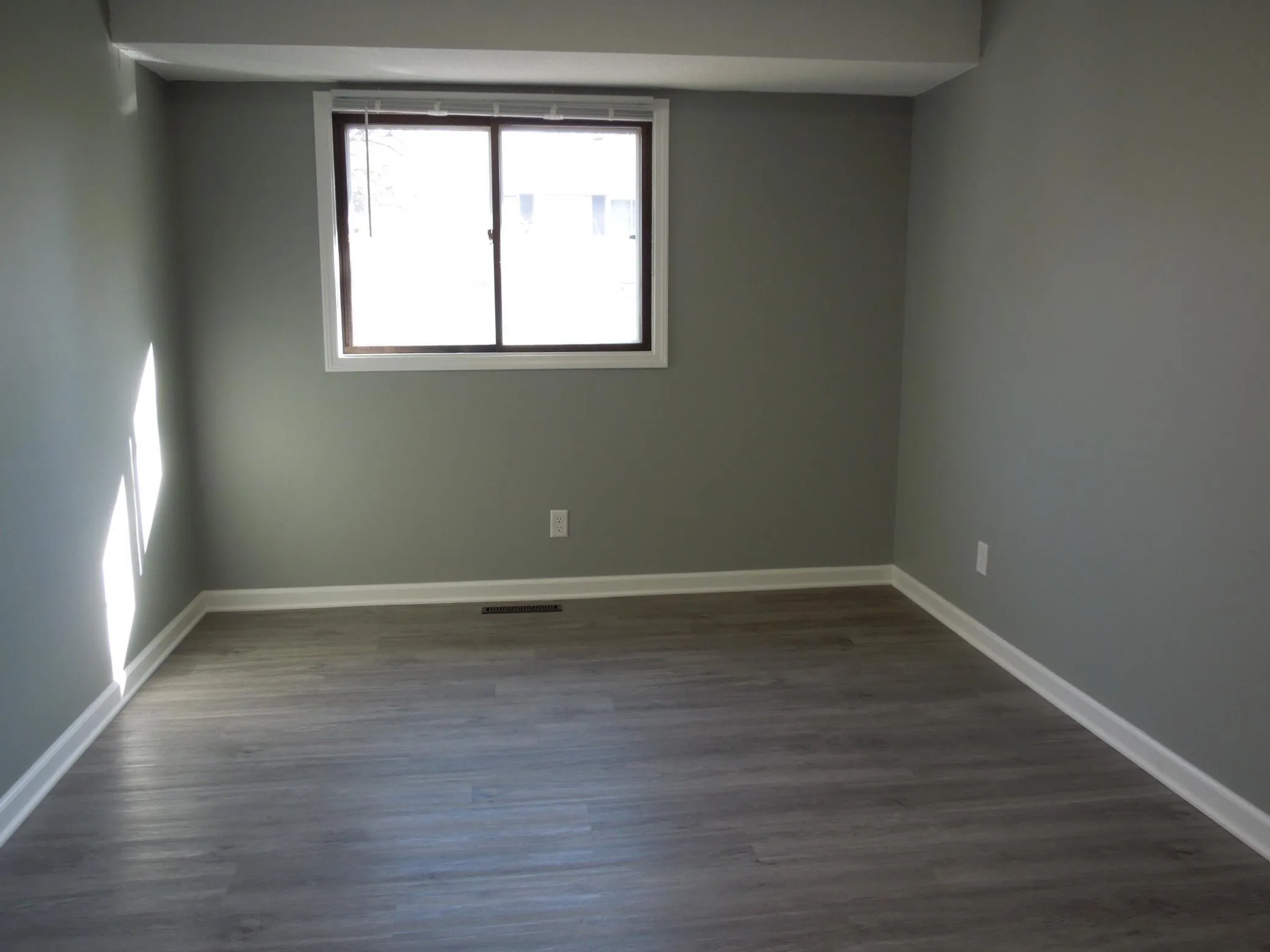 Photo 9 of 1163 Timbershore Lane