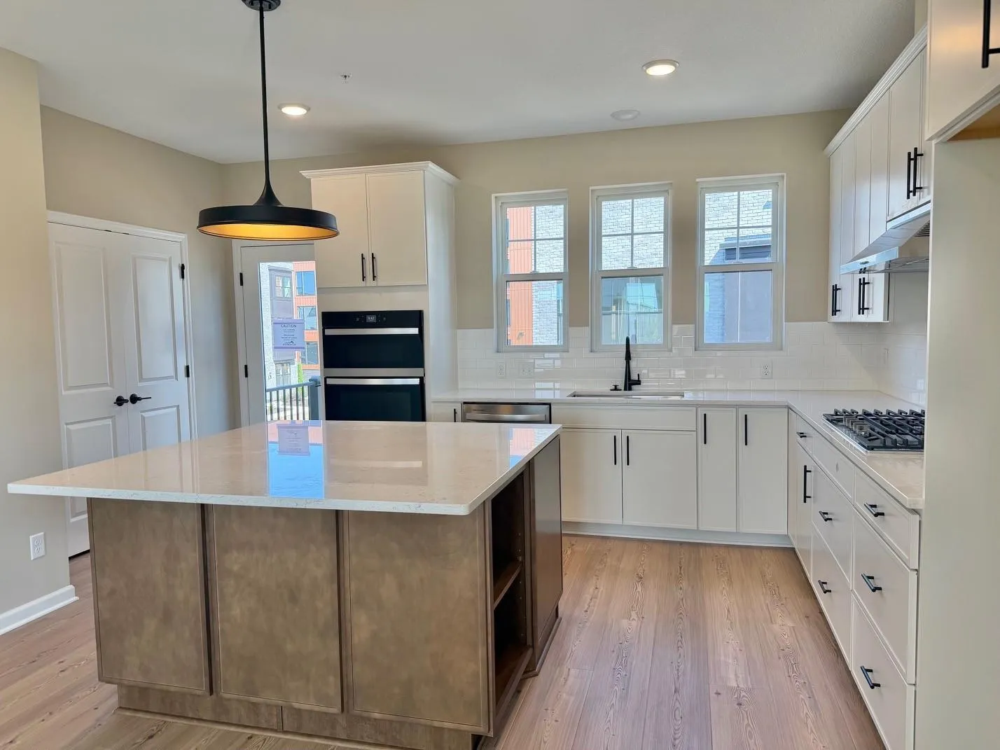 Photo 15 of 2265 Beechwood Avenue