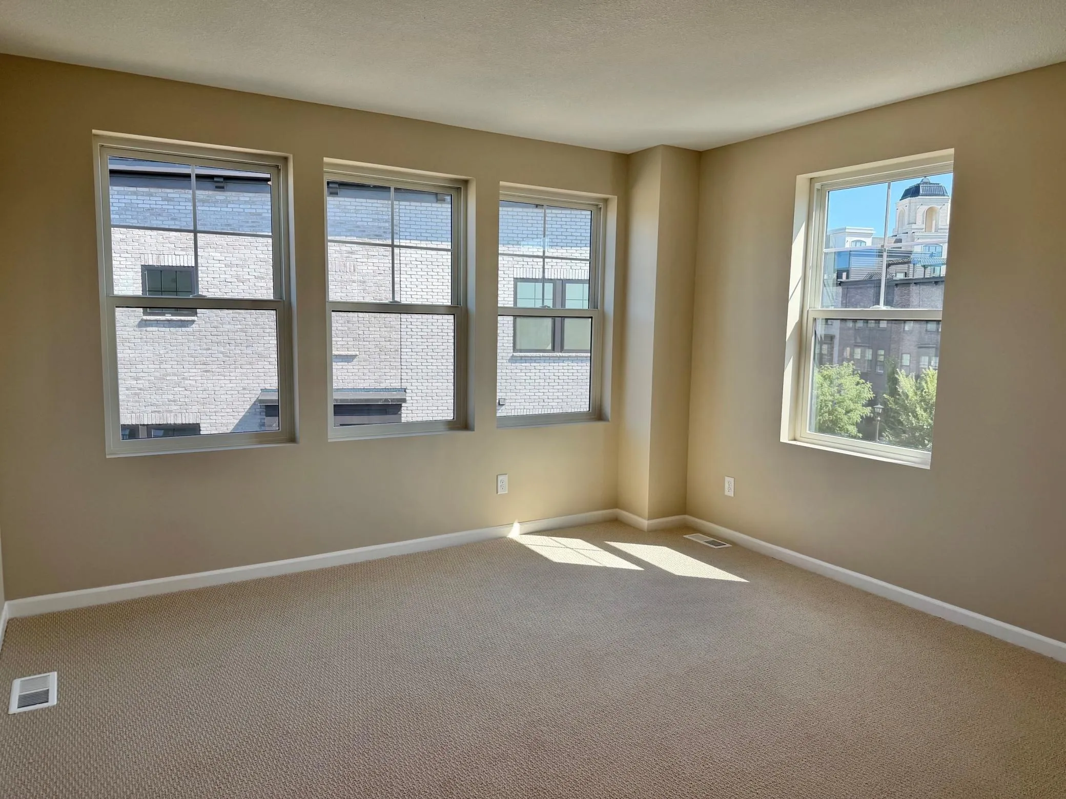 Photo 16 of 2265 Beechwood Avenue