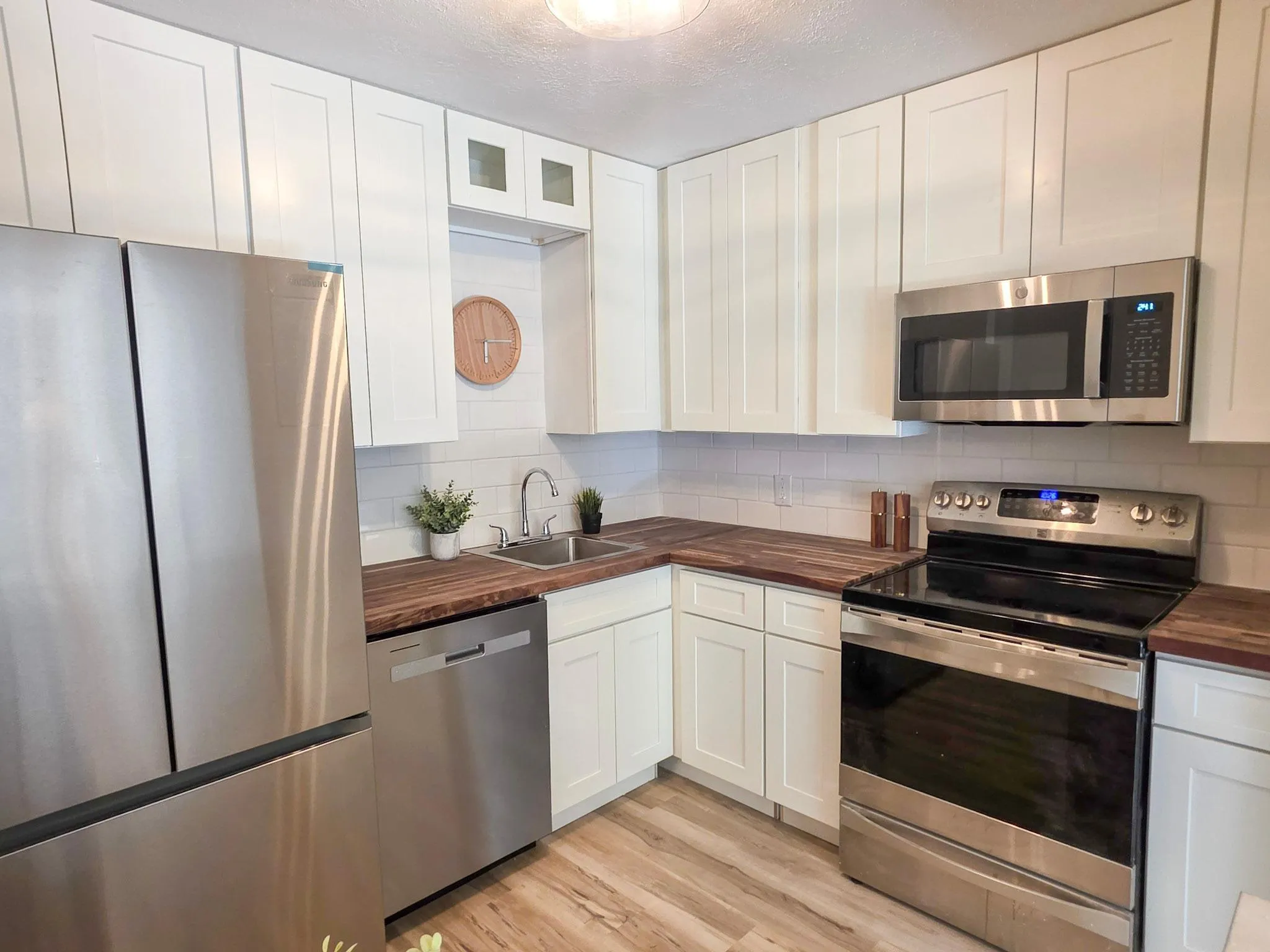 Photo 4 of 5627 Green Circle Drive Unit 121
