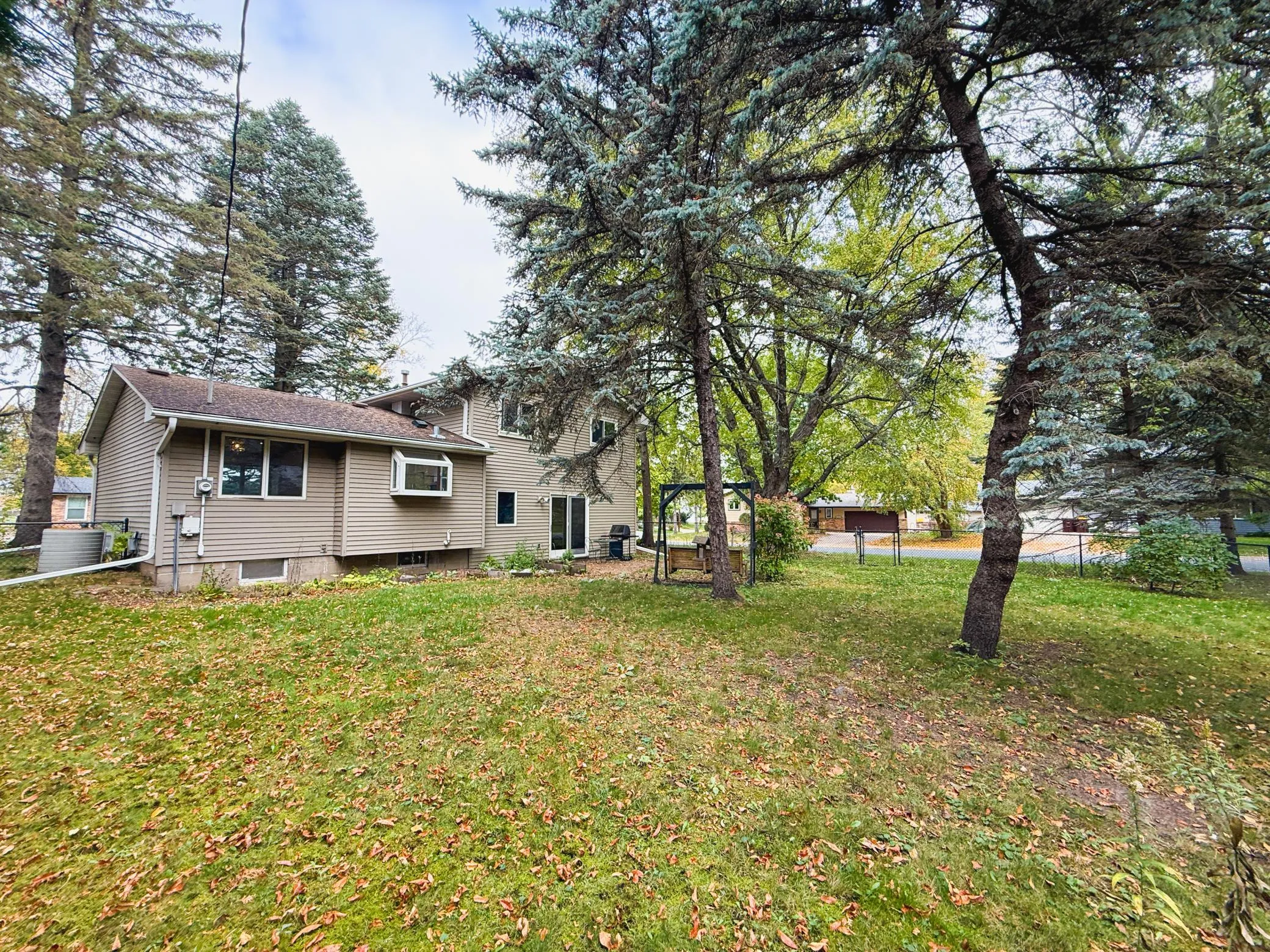 Photo 5 of 1081 Cedarwood Drive