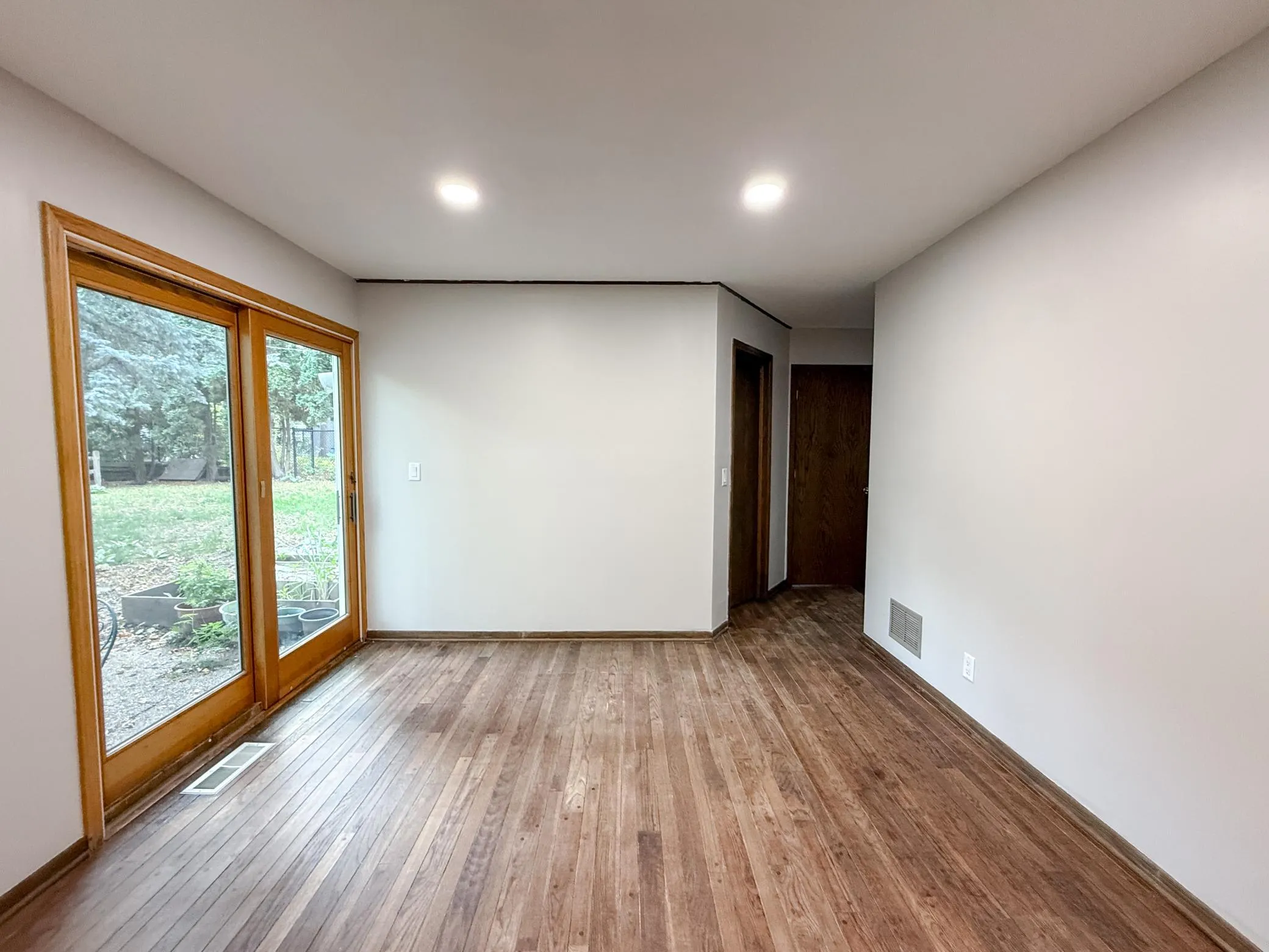 Photo 13 of 1081 Cedarwood Drive