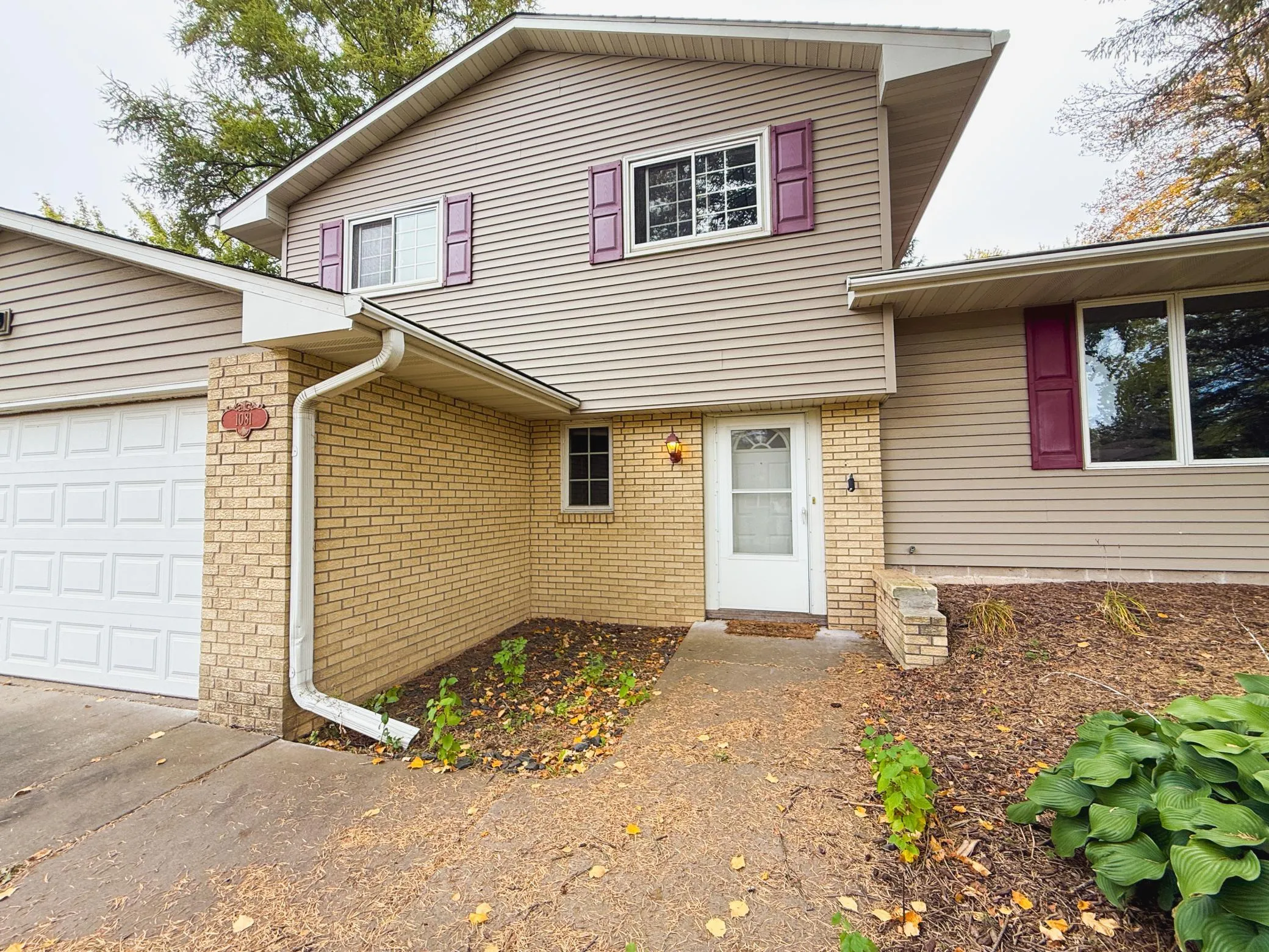 Photo 2 of 1081 Cedarwood Drive