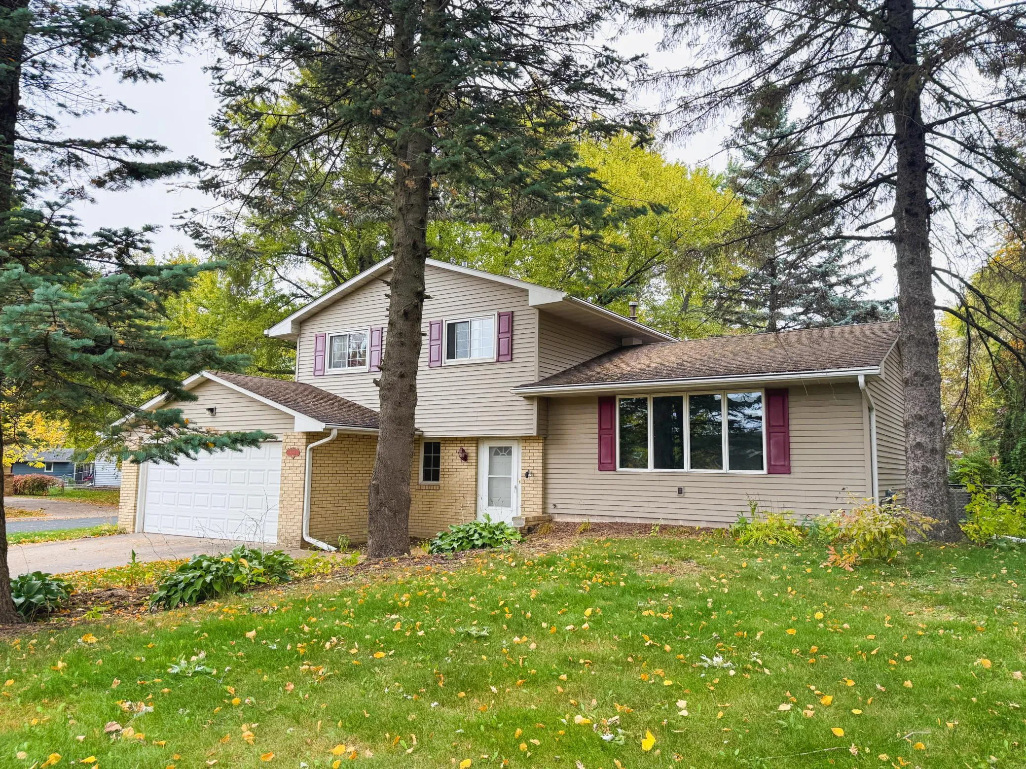 Photo 3 of 1081 Cedarwood Drive