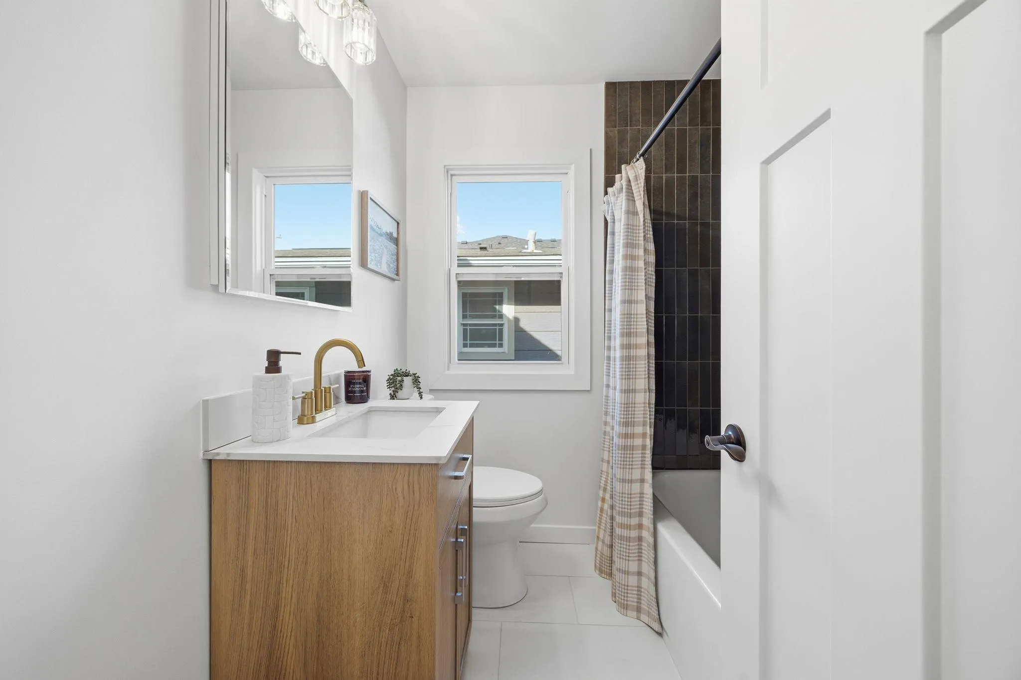 Photo 11 of 4537 Columbus Avenue