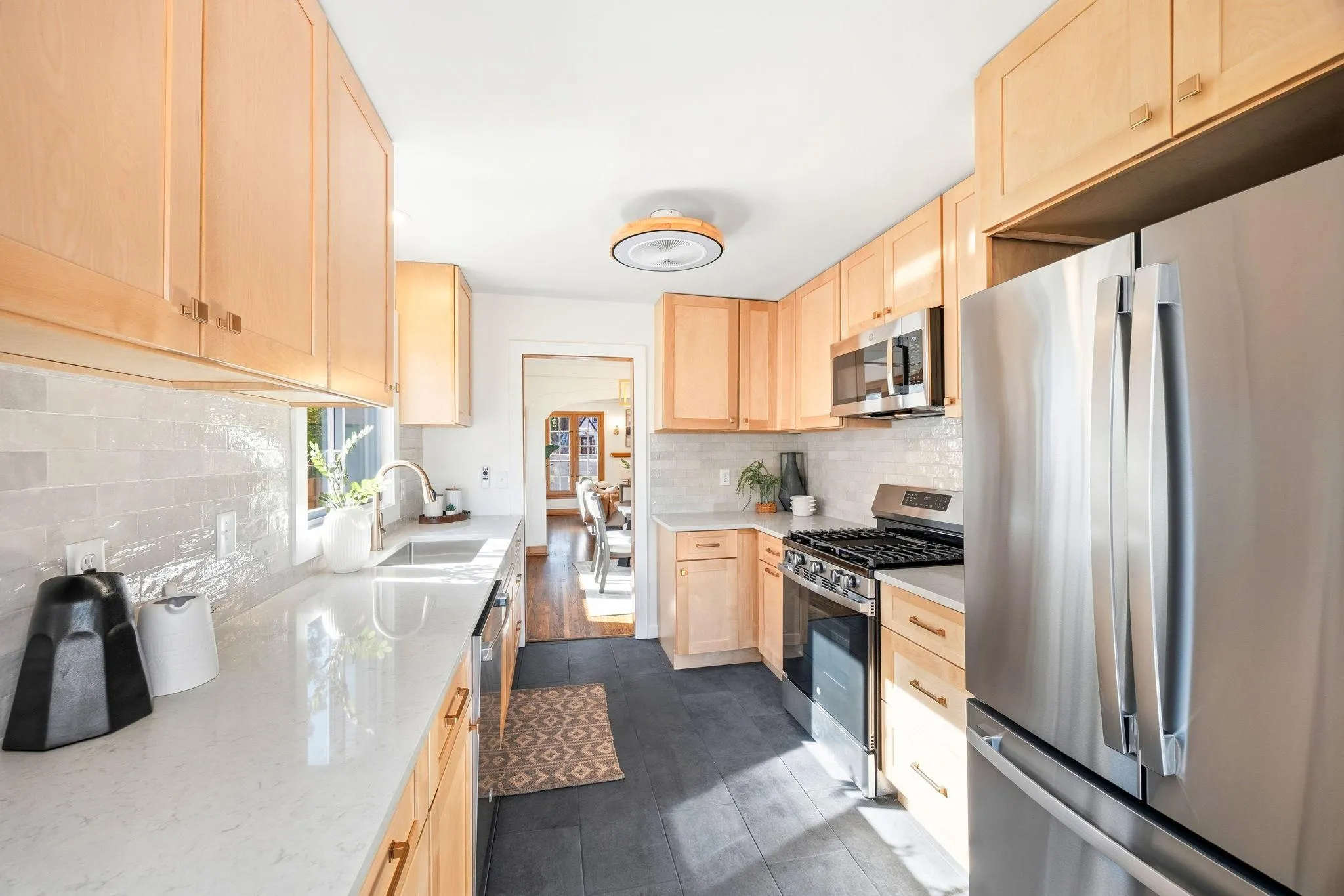 Photo 5 of 4537 Columbus Avenue