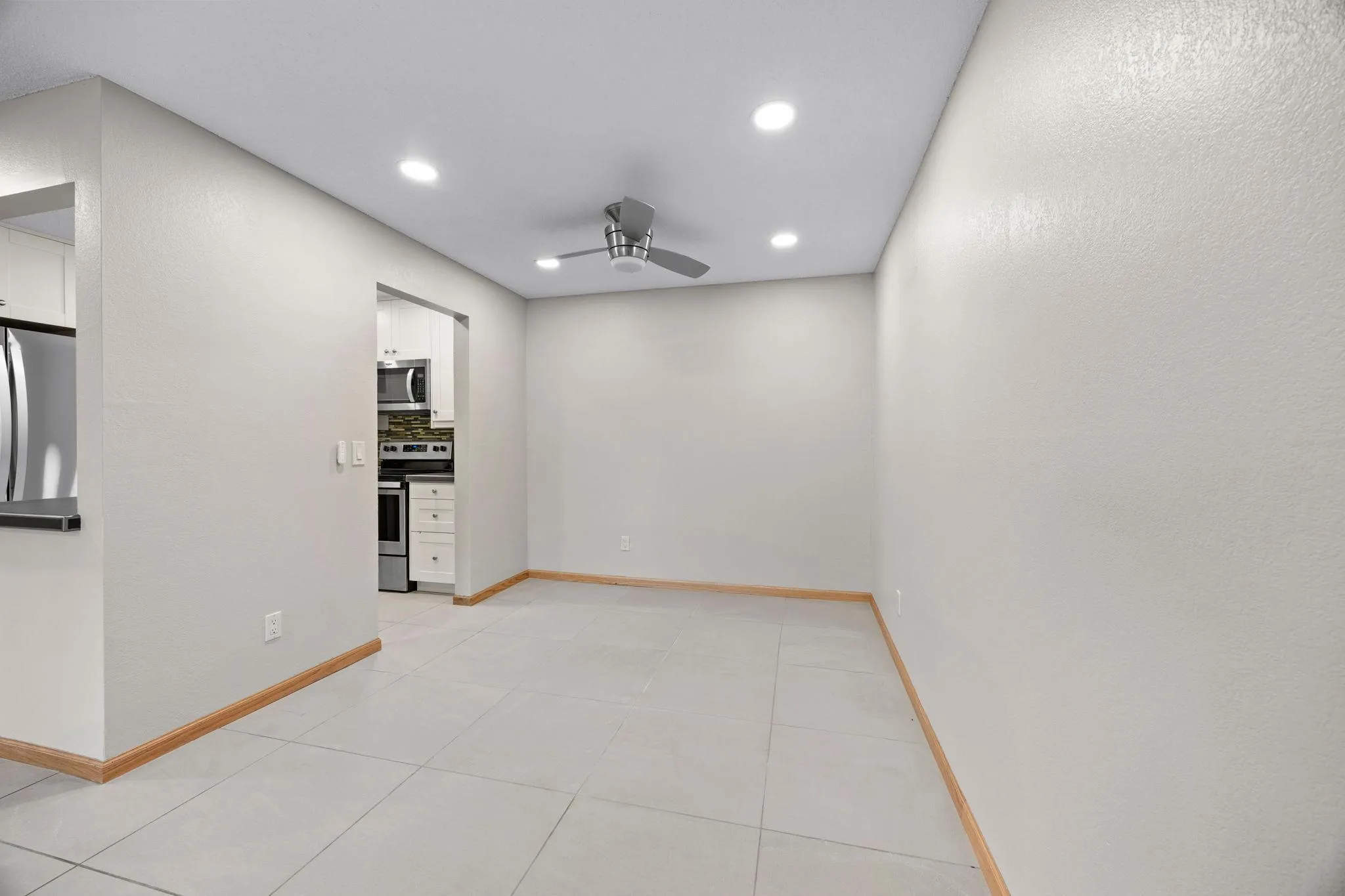 Photo 12 of 3420 Golfview Drive Unit 123