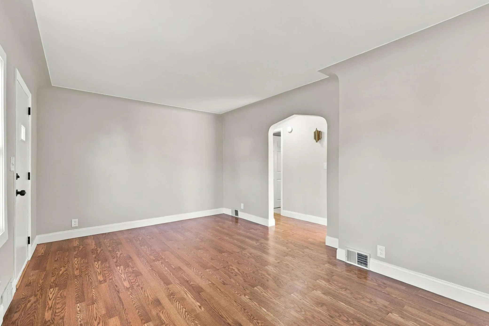 Photo 5 of 7312 Grand S Avenue