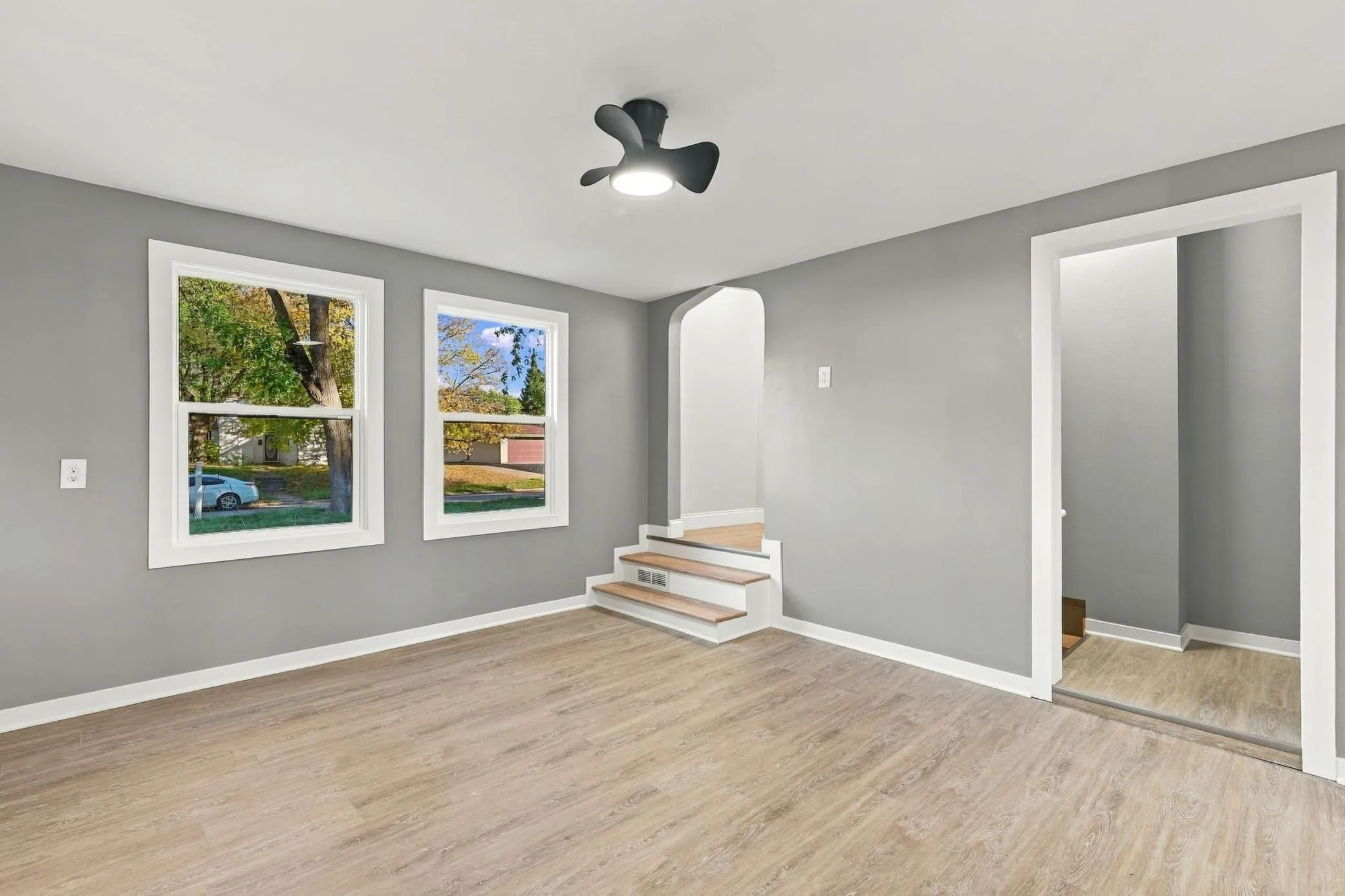 Photo 11 of 7312 Grand S Avenue