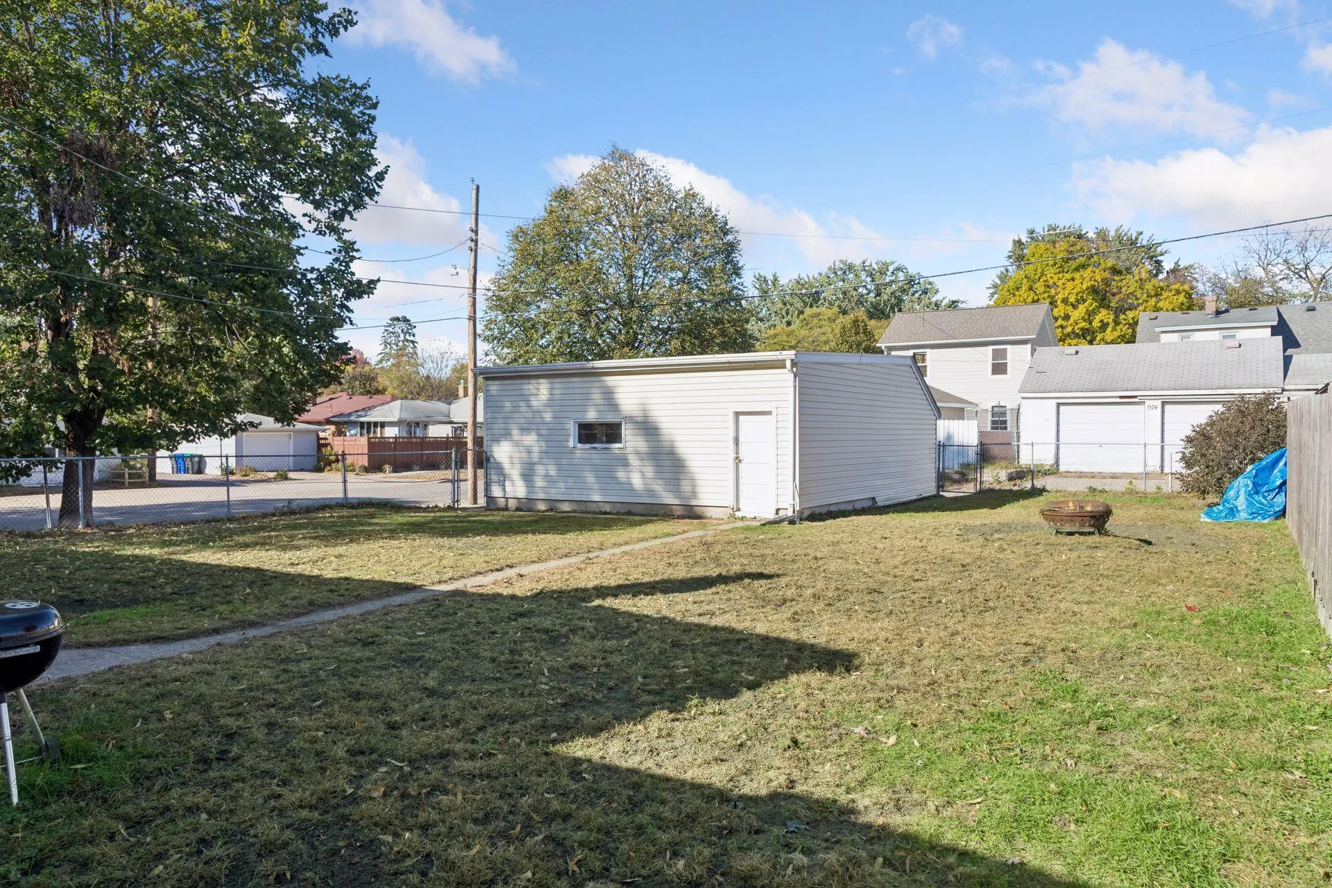 Photo 29 of 977 Scheffer Avenue