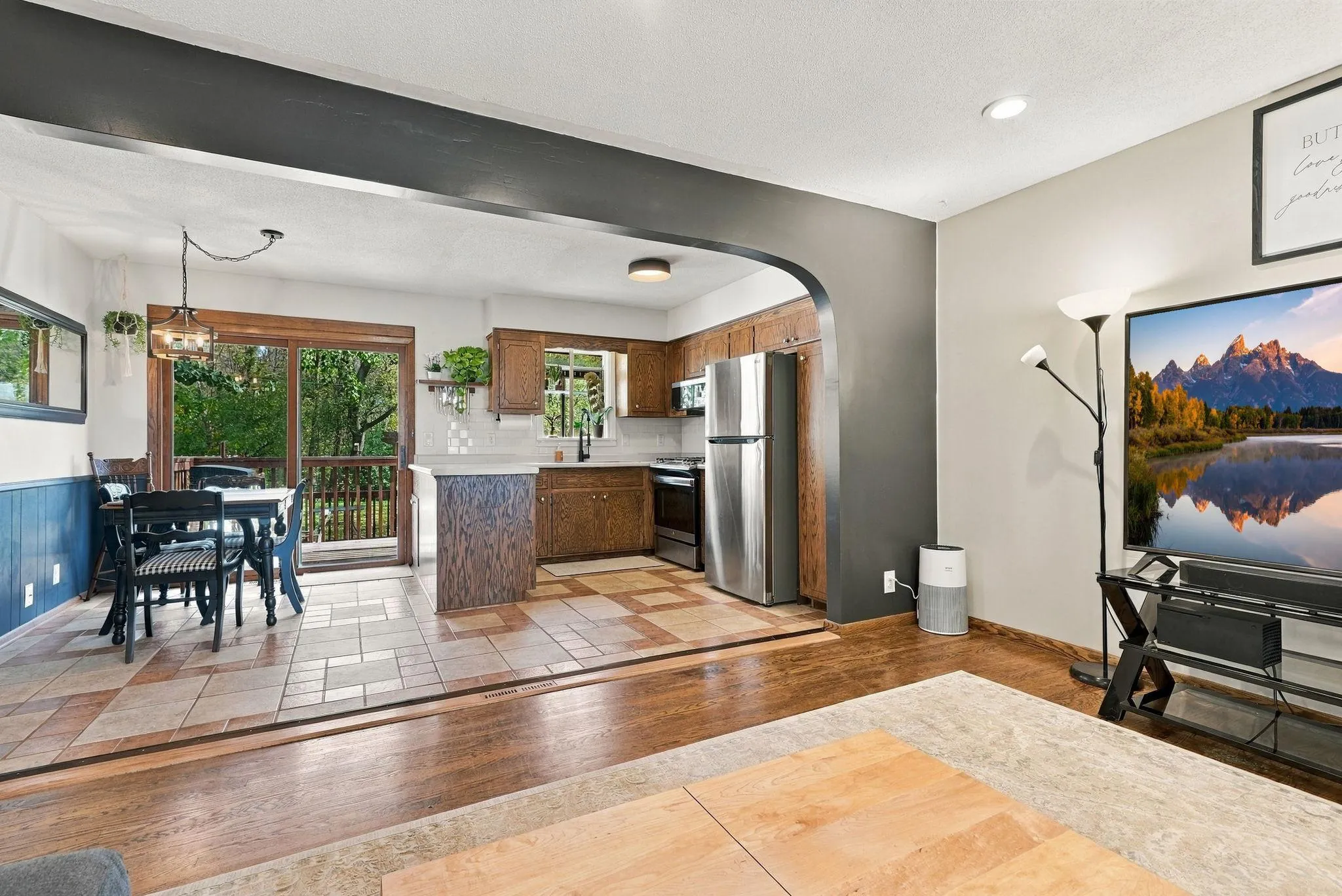 Photo 11 of 16641 Whitewood Avenue