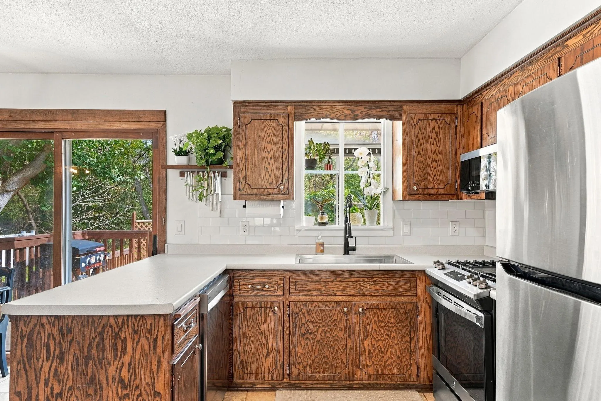 Photo 15 of 16641 Whitewood Avenue