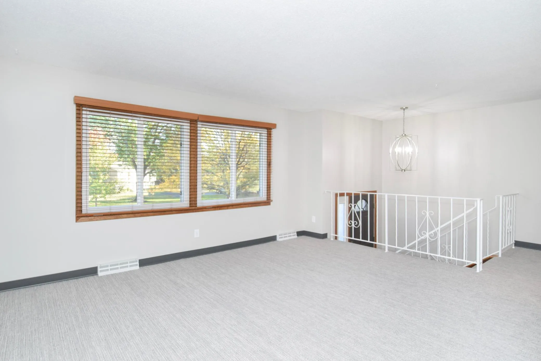 Photo 12 of 371 98th Ne Avenue