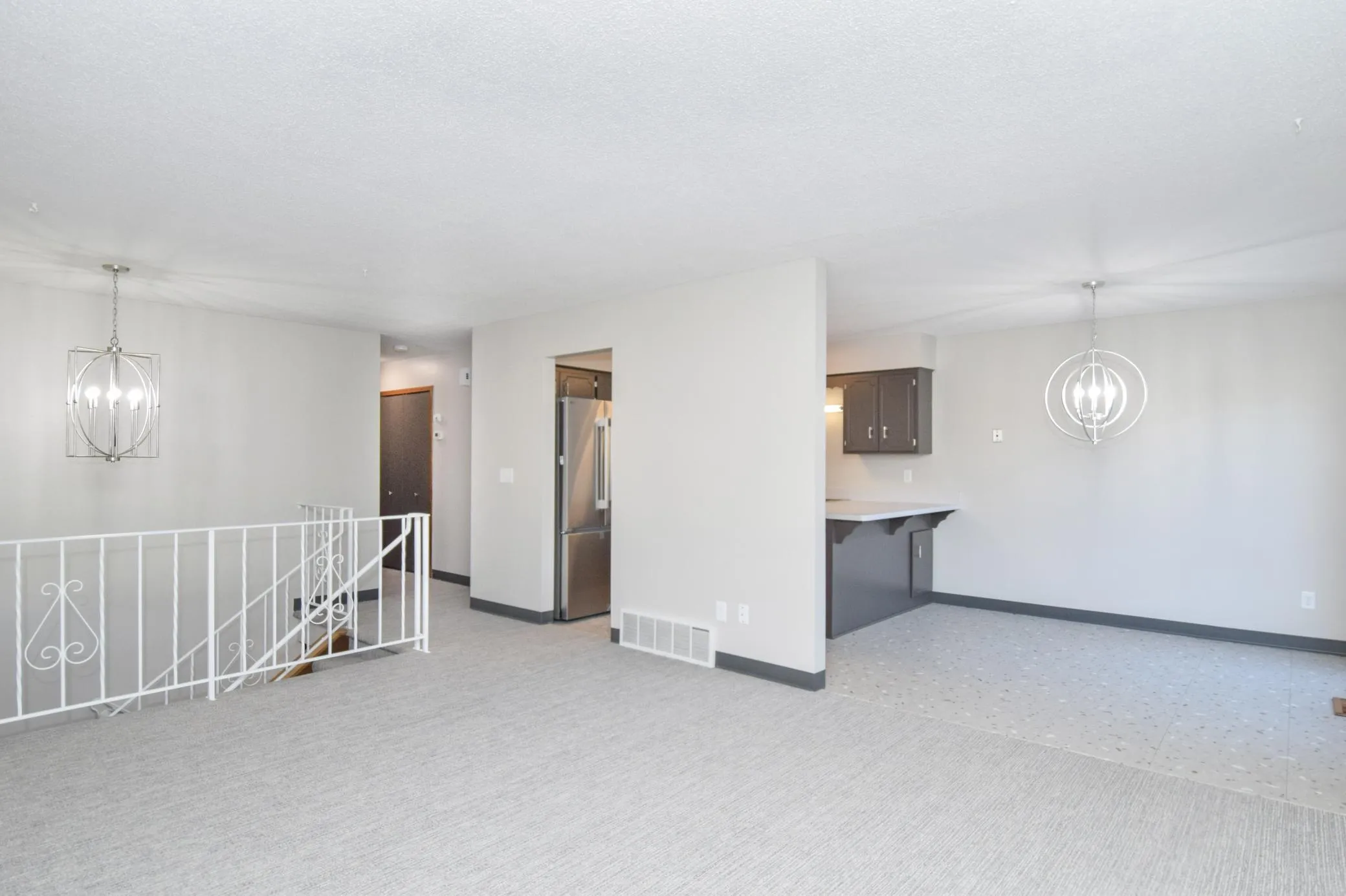 Photo 10 of 371 98th Ne Avenue