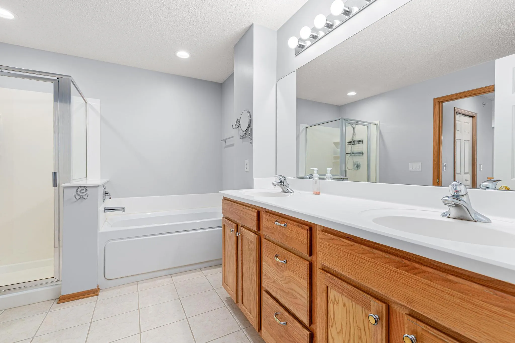 Photo 18 of 1529 111th Ne Drive Unit F