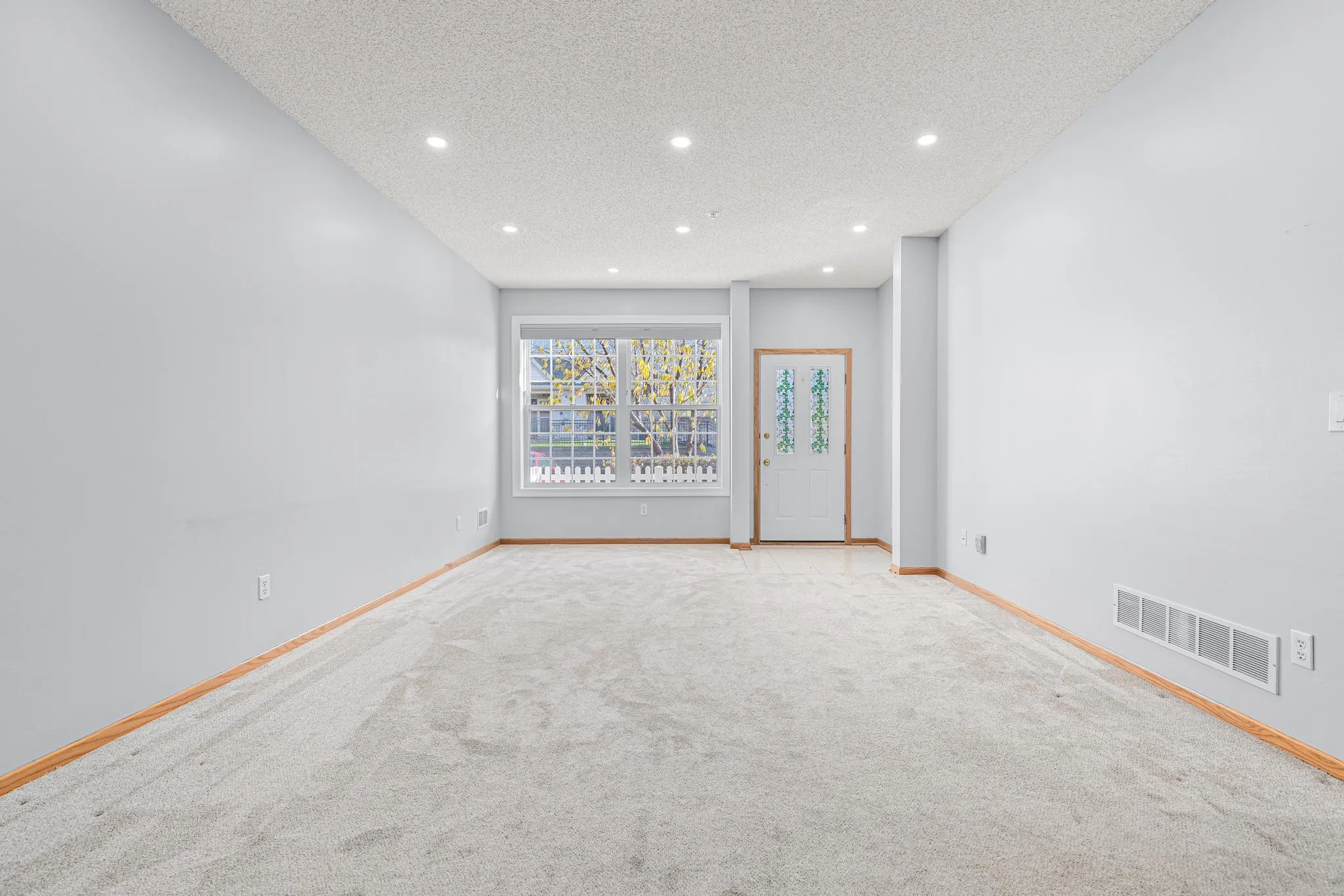 Photo 4 of 1529 111th Ne Drive Unit F