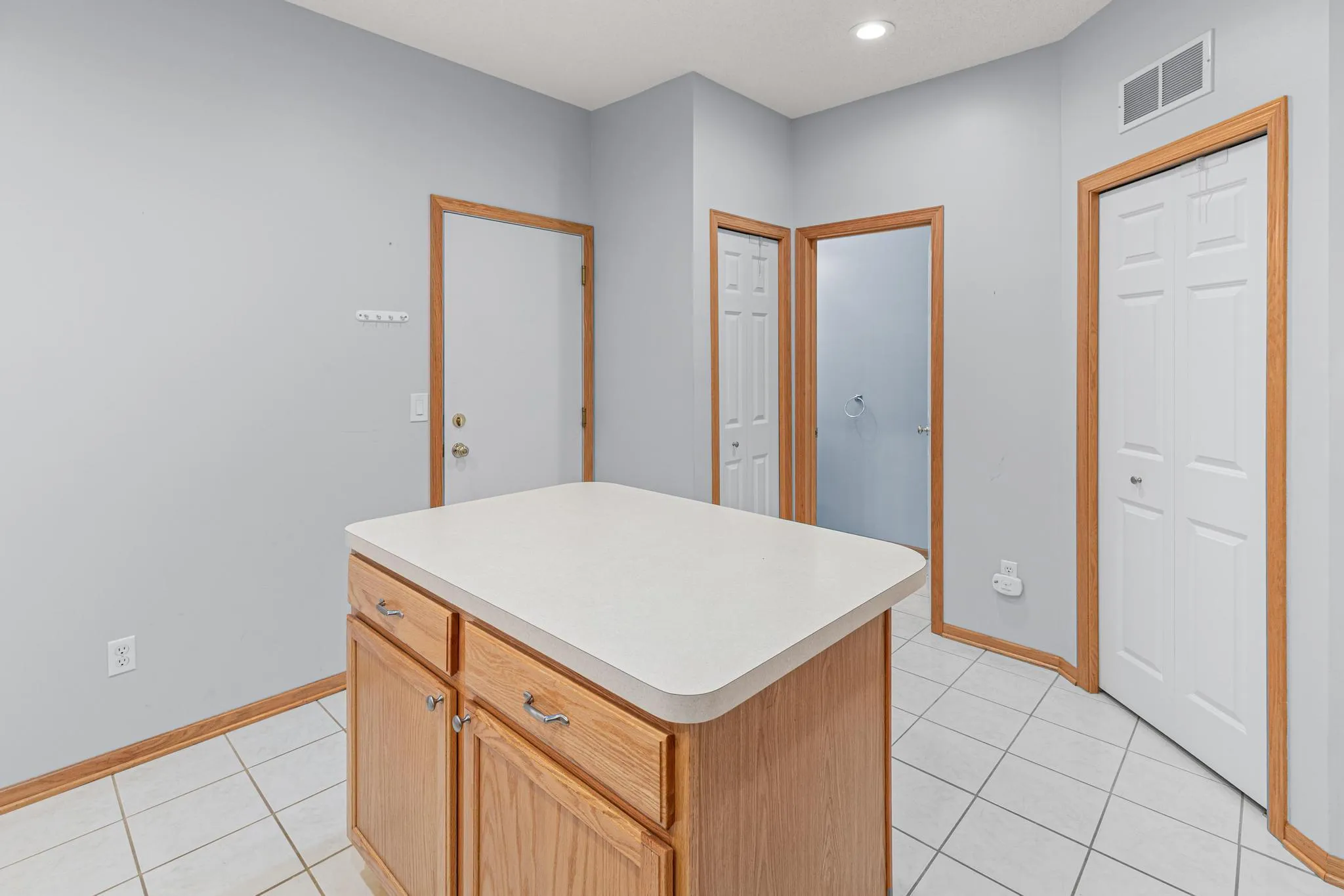 Photo 12 of 1529 111th Ne Drive Unit F
