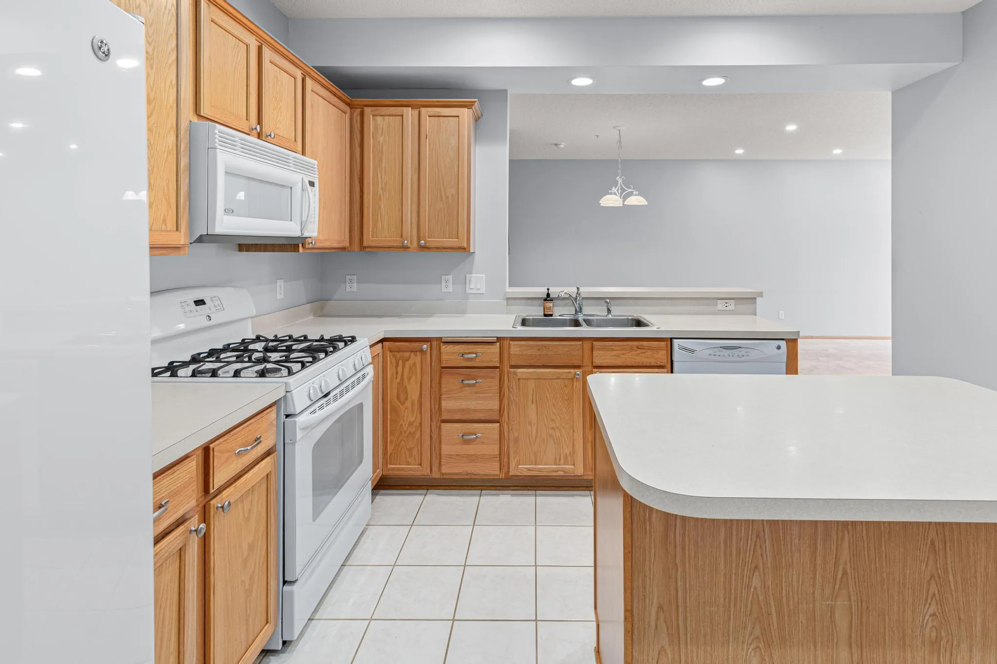 Photo 11 of 1529 111th Ne Drive Unit F