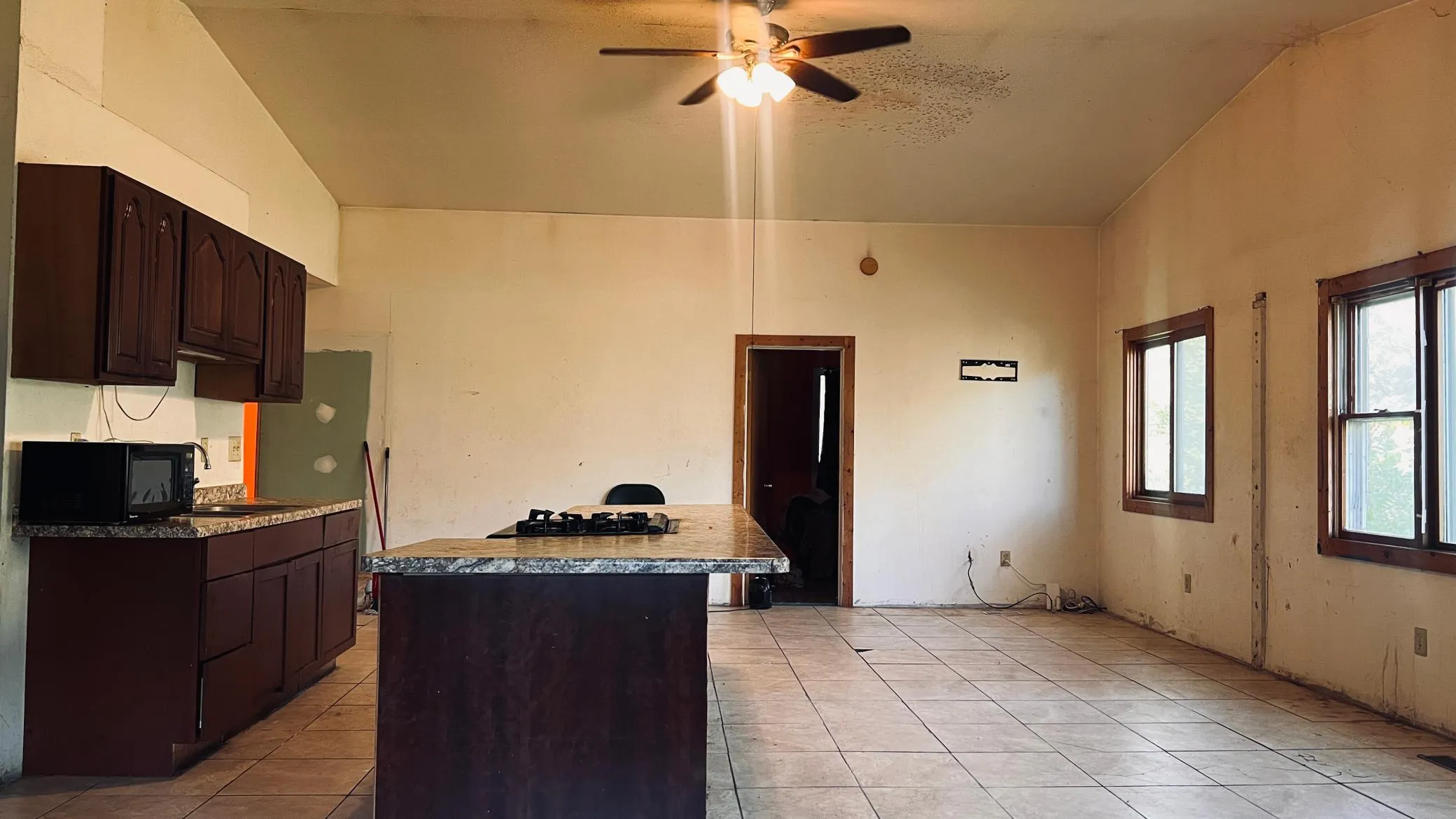 Photo 5 of 1190 Pacific Street