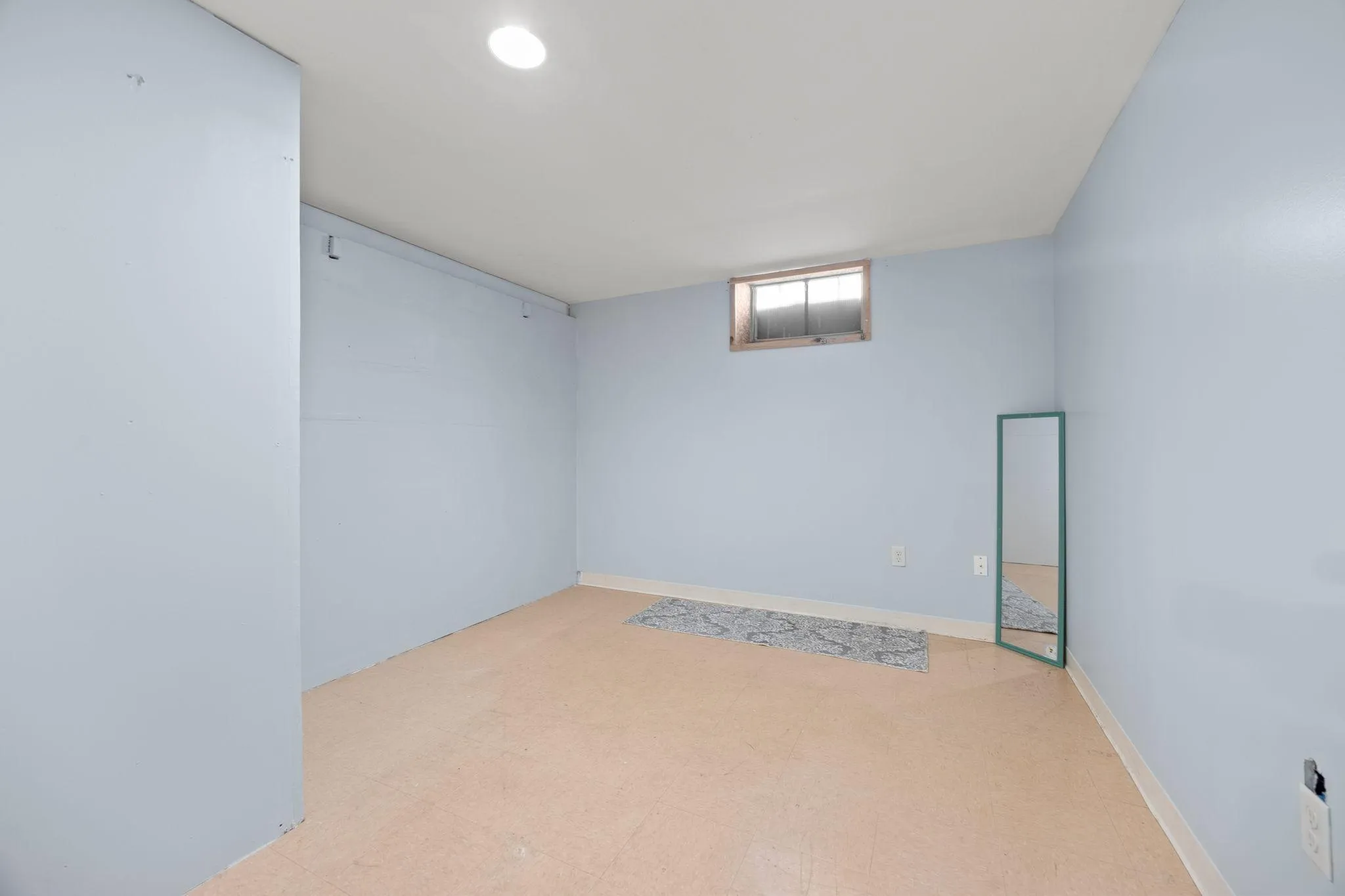 Photo 31 of 2735 Chippewa Avenue