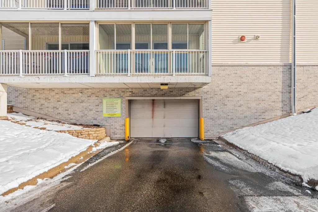 Photo 20 of 132 Demont E Avenue Unit 136