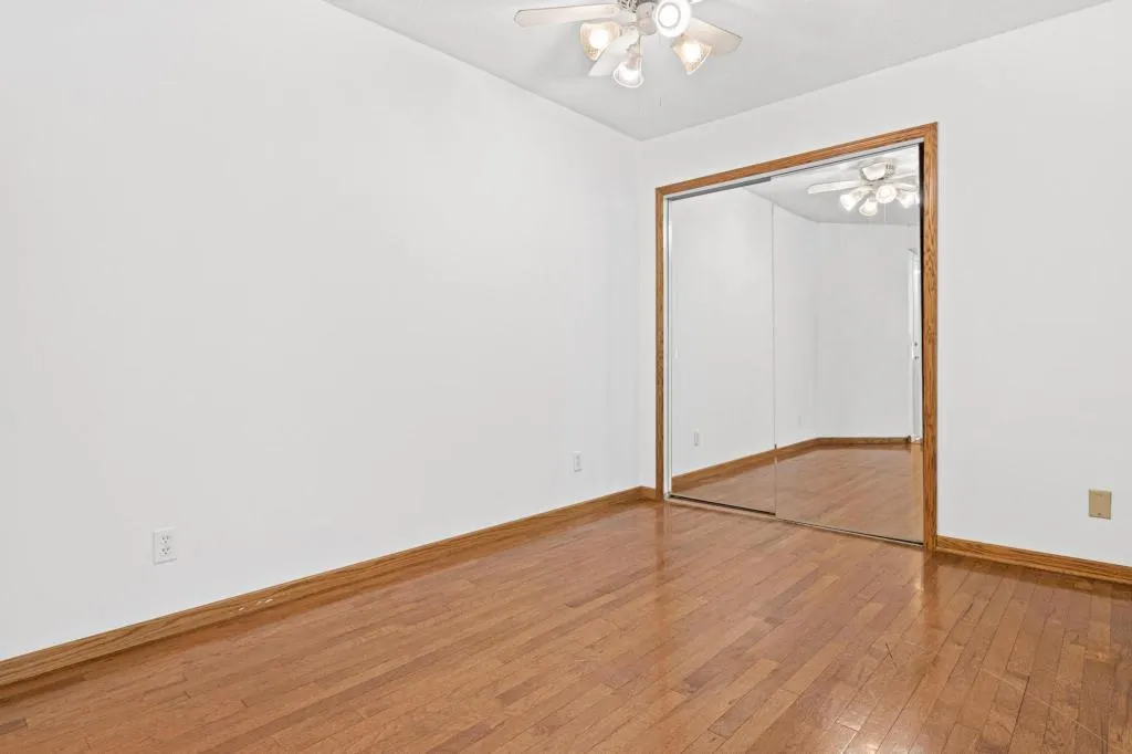 Photo 4 of 132 Demont E Avenue Unit 136