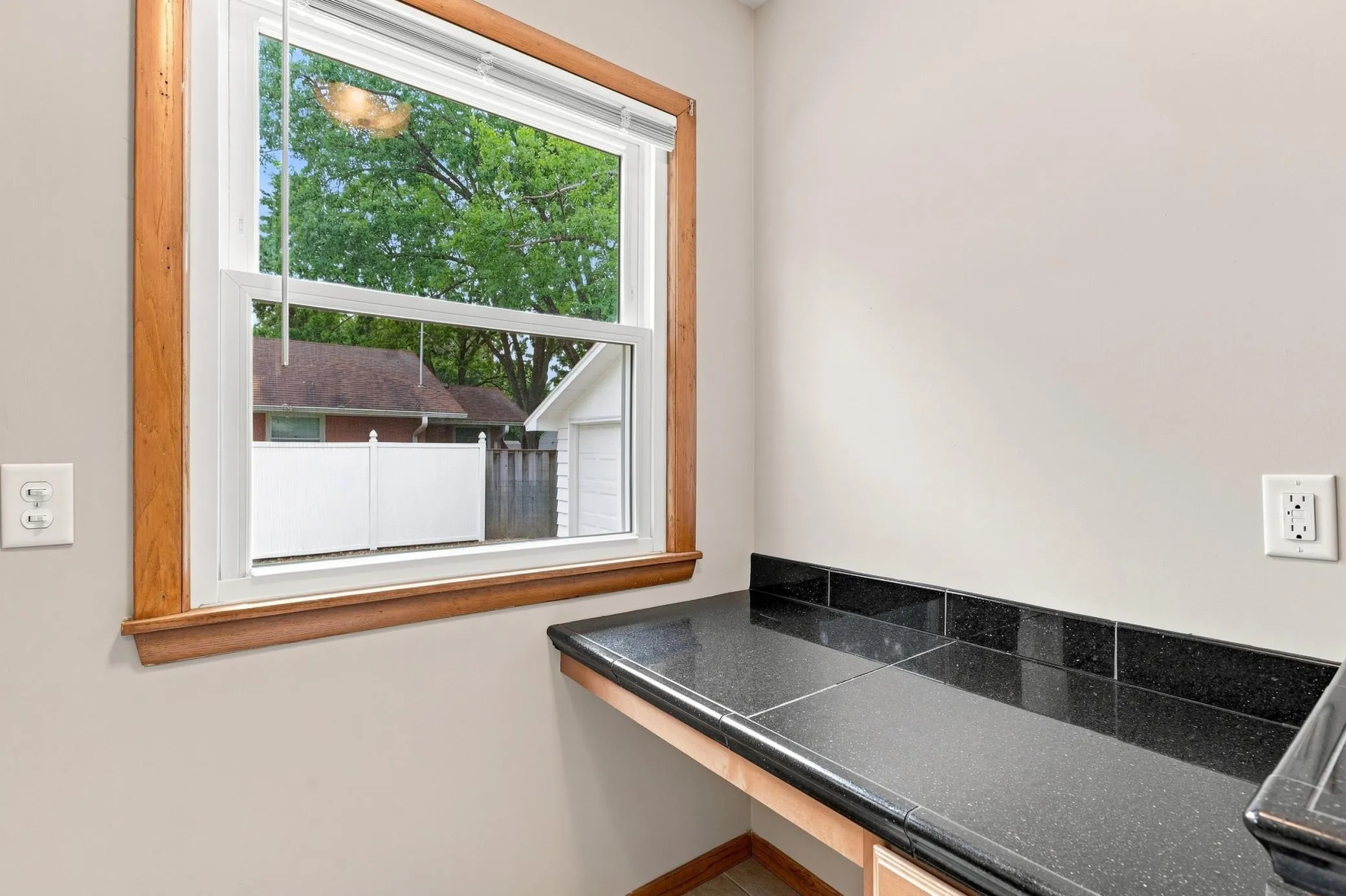Photo 11 of 9324 10th S Avenue