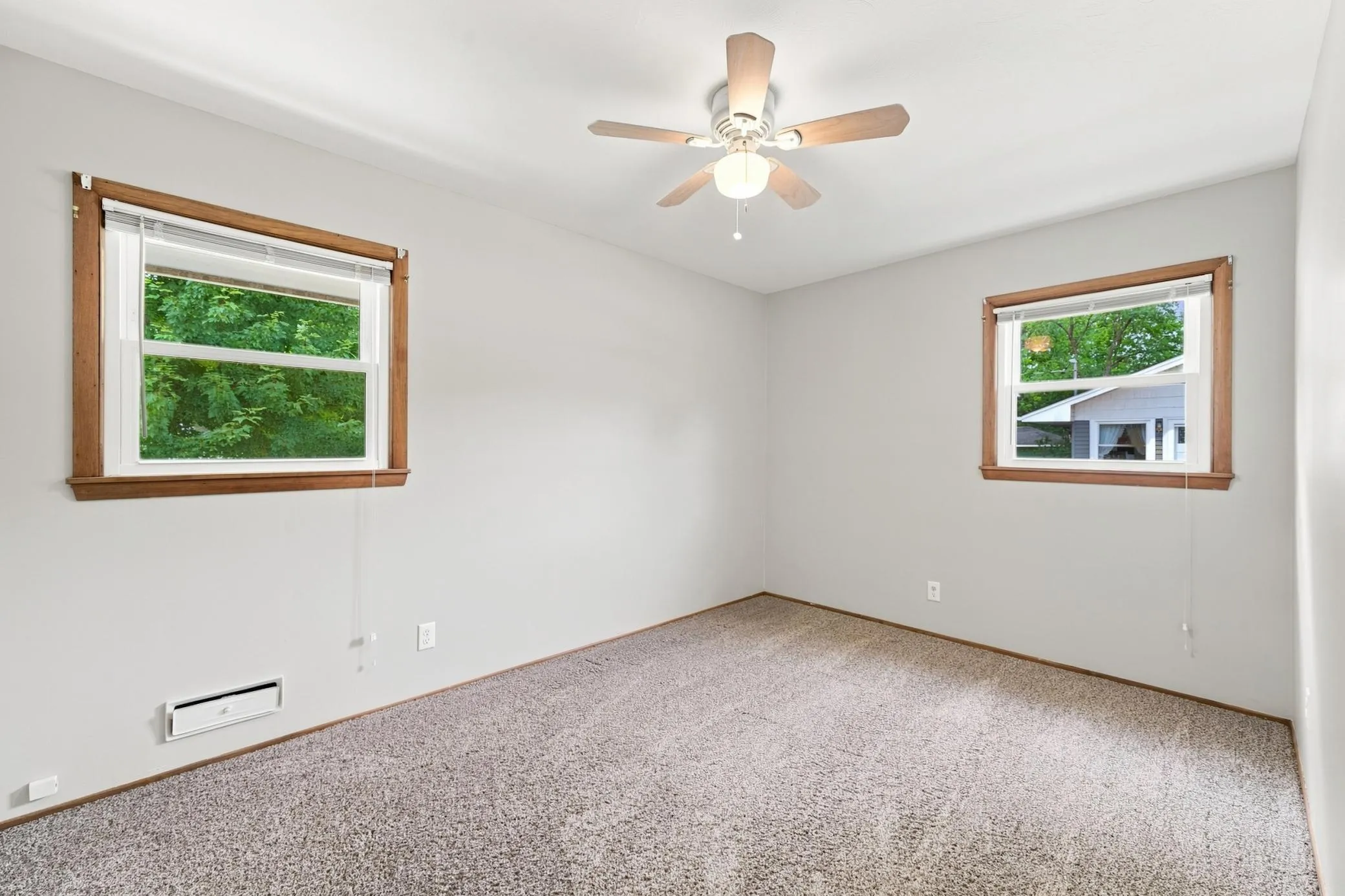 Photo 16 of 9324 10th S Avenue