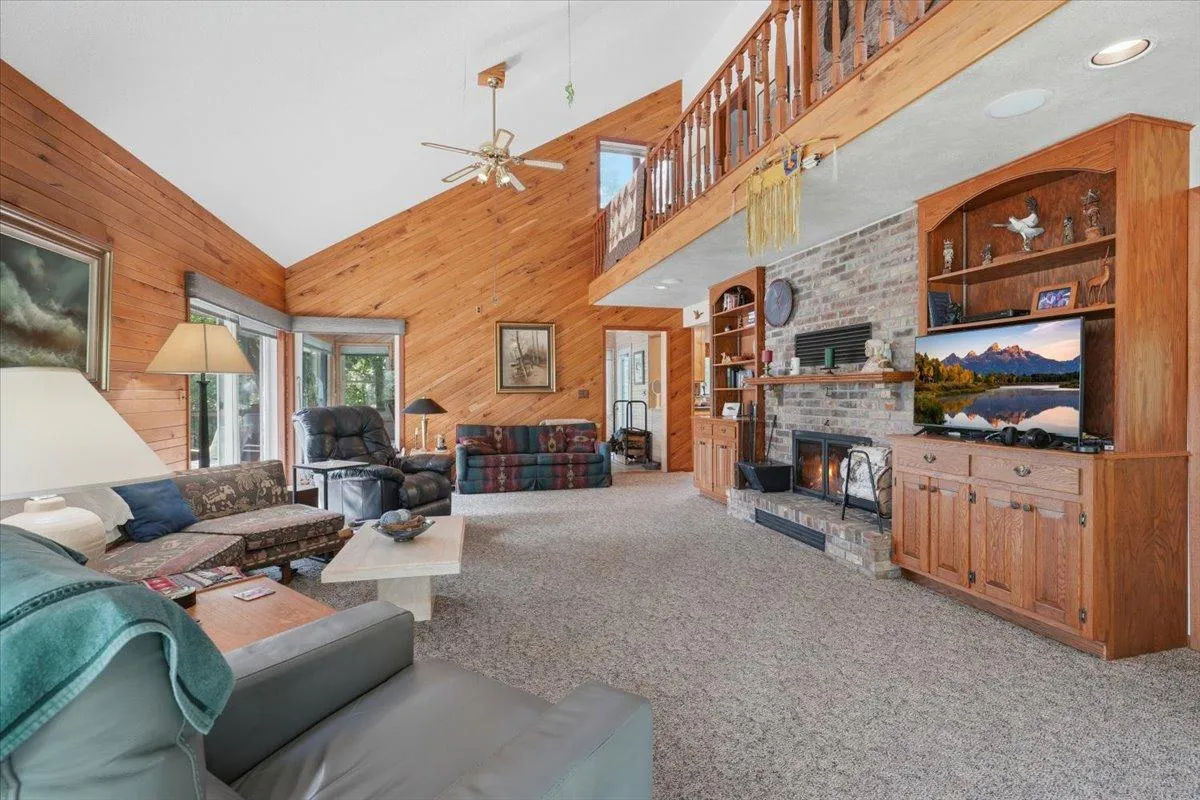 Photo 5 of 261 Lower Pine Lake Court