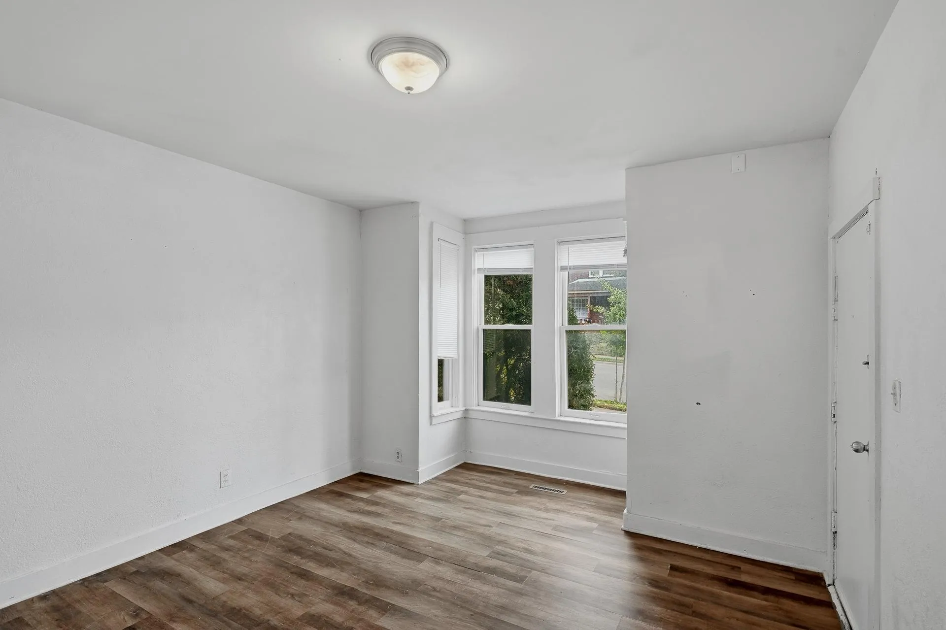 Photo 12 of 669 Case Avenue