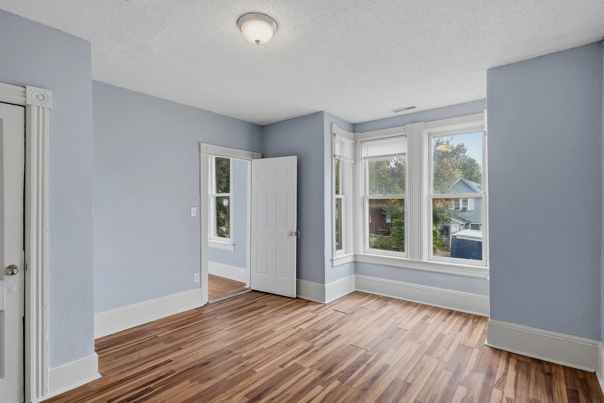 Photo 4 of 669 Case Avenue