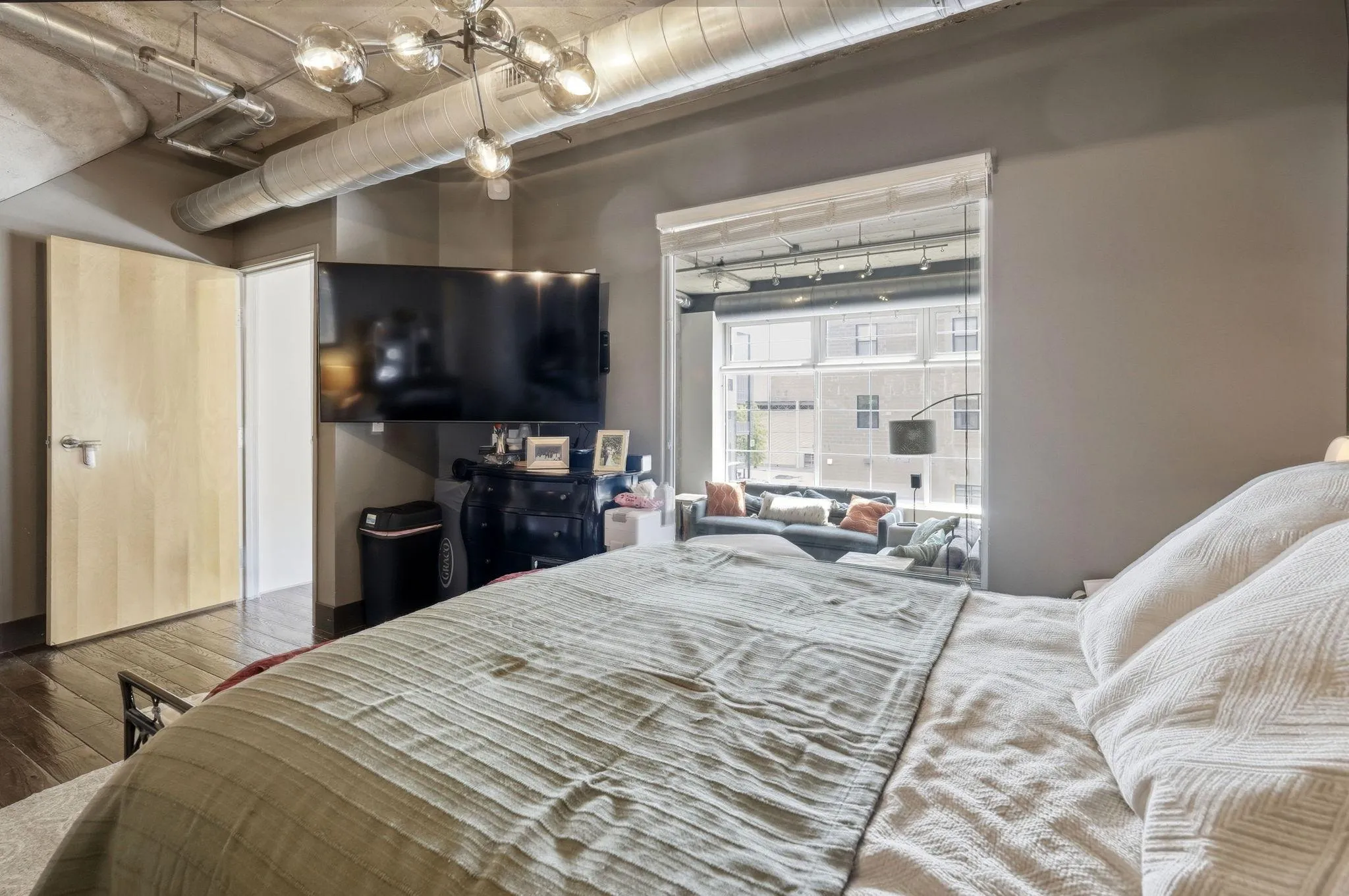 Photo 24 of 918 N 3rd Street Unit 201