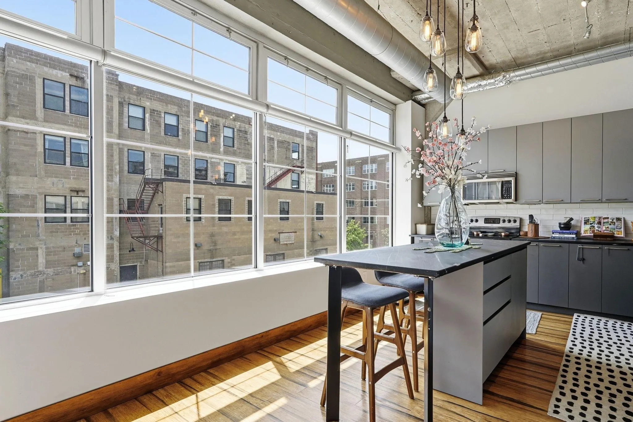 Photo 13 of 918 N 3rd Street Unit 201