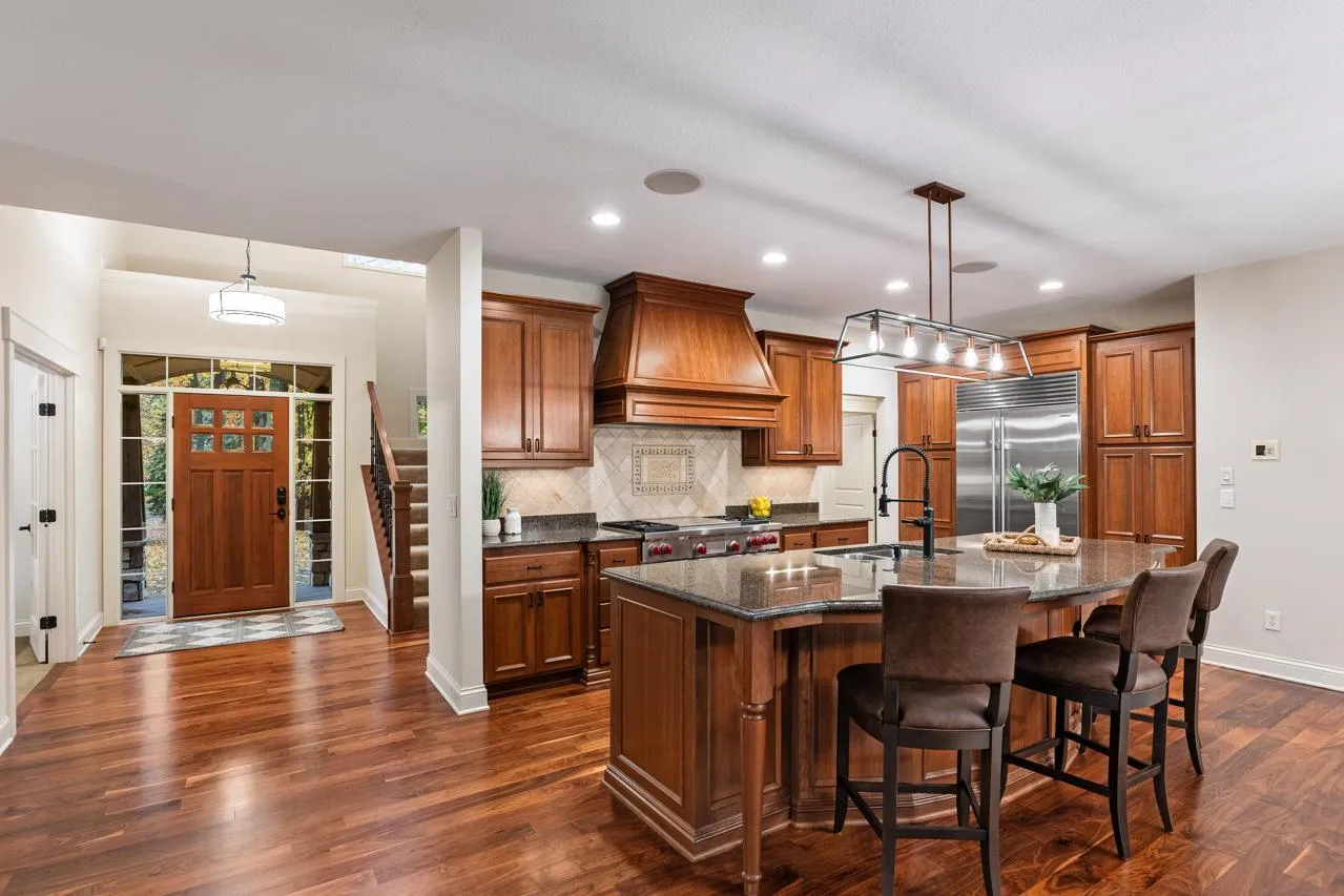 Photo 5 of 18600 Ridgewood Road
