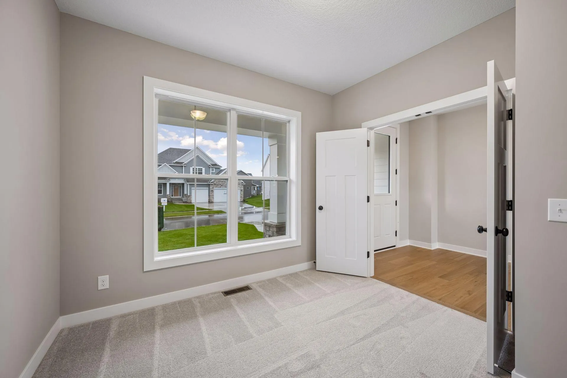 Photo 9 of 4769 131st Ne Court