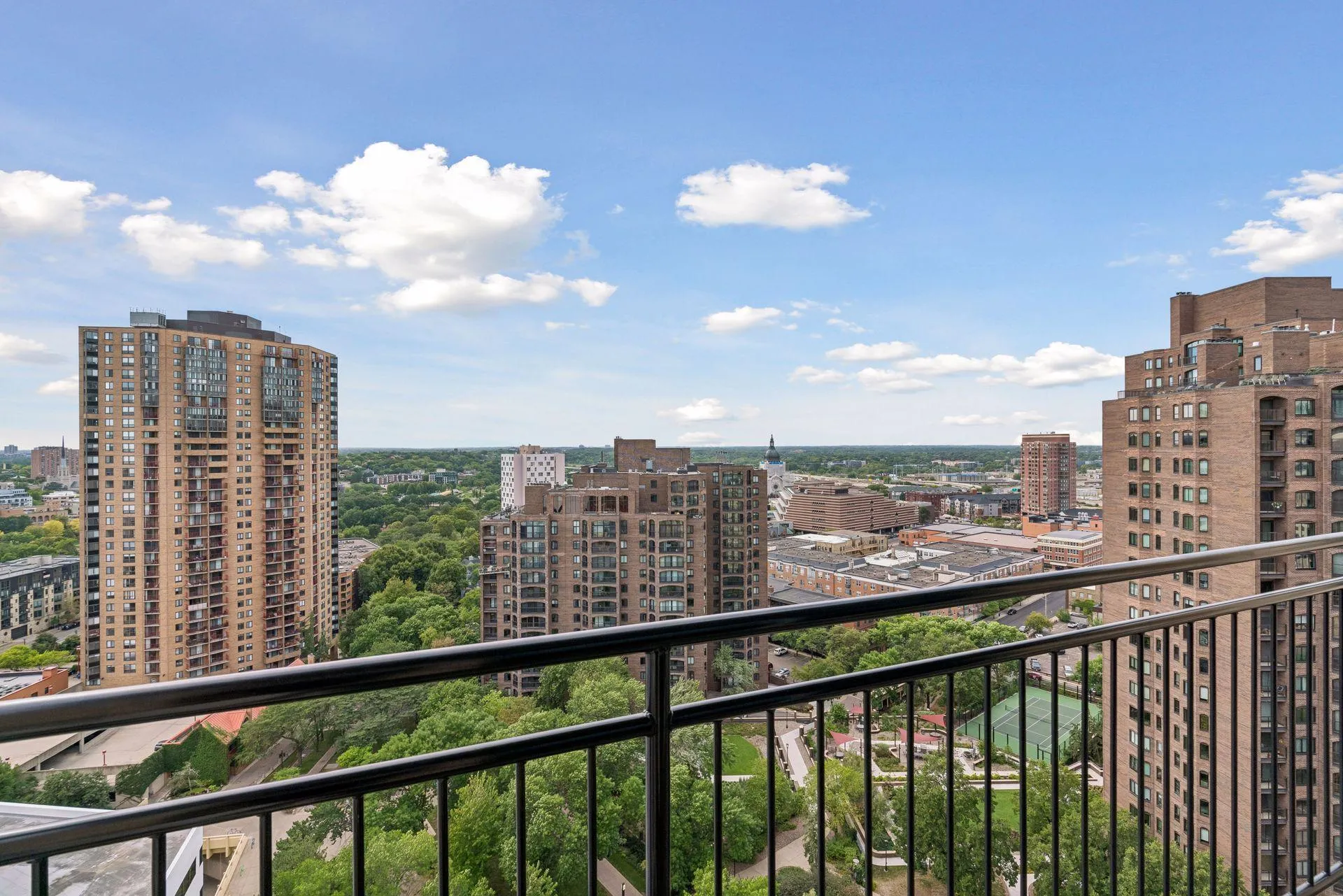 Photo 6 of 1225 Lasalle Avenue Unit 2307
