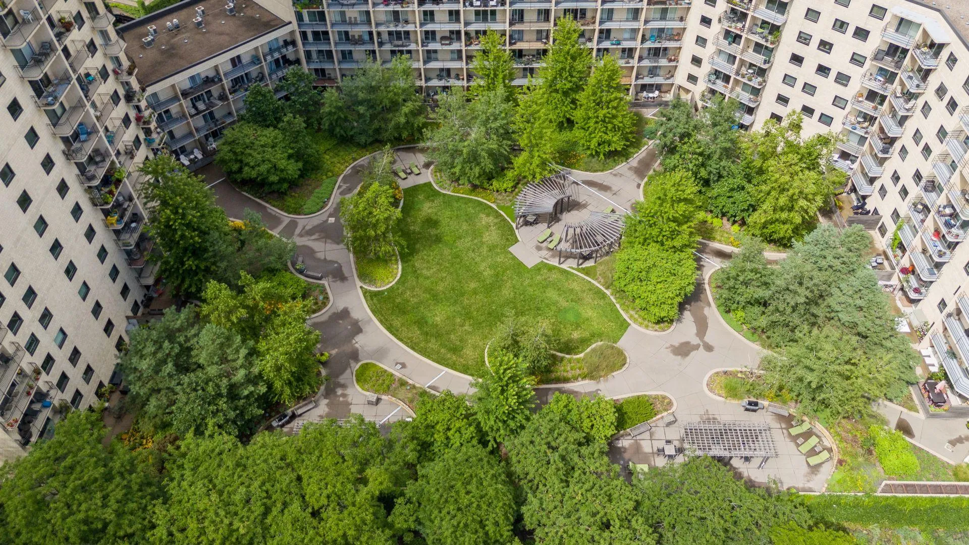 Photo 9 of 1225 Lasalle Avenue Unit 2307