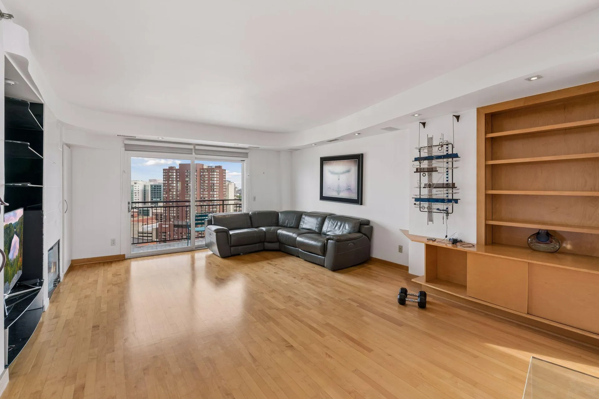 Photo 4 of 1225 Lasalle Avenue Unit 2307