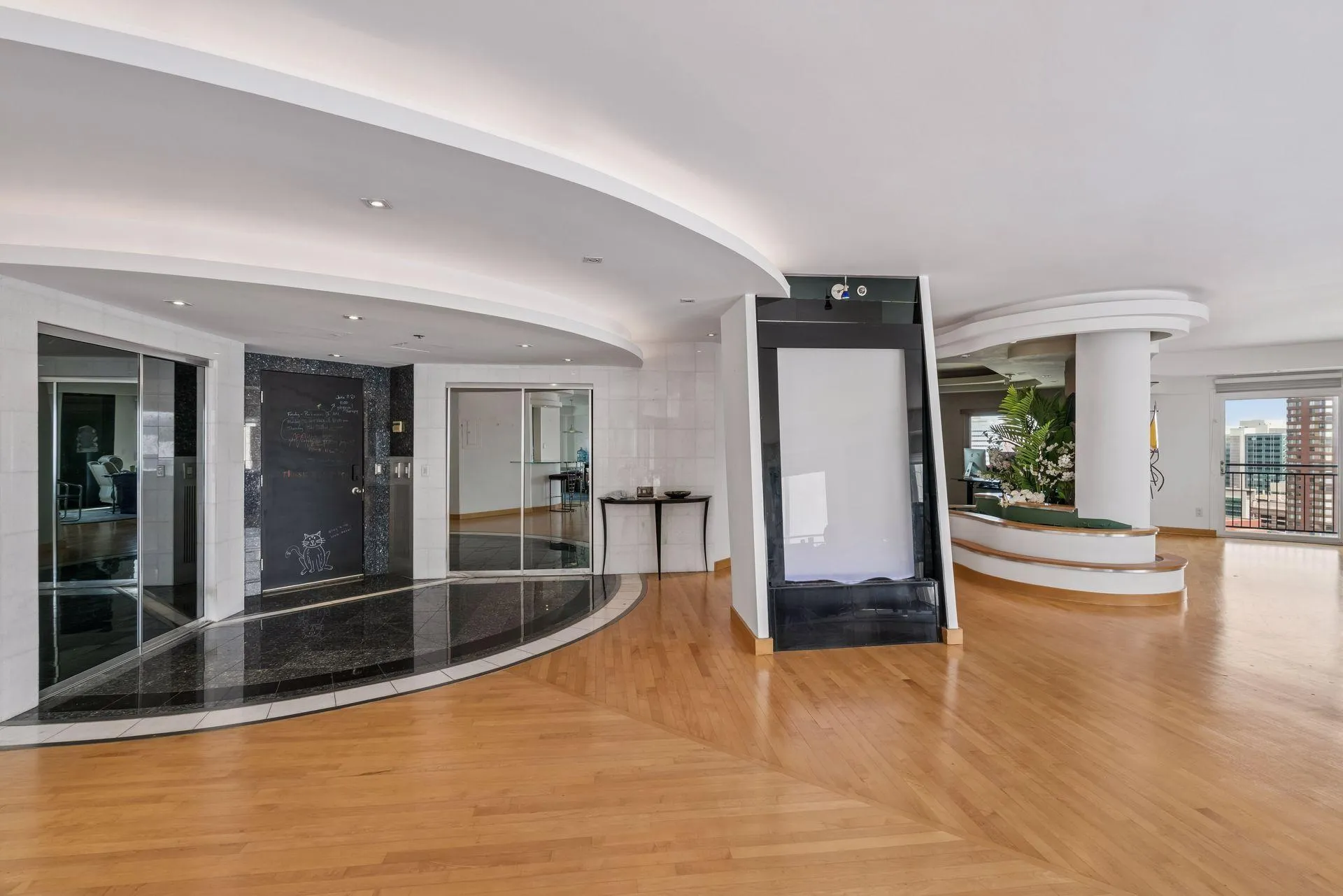 Photo 10 of 1225 Lasalle Avenue Unit 2307