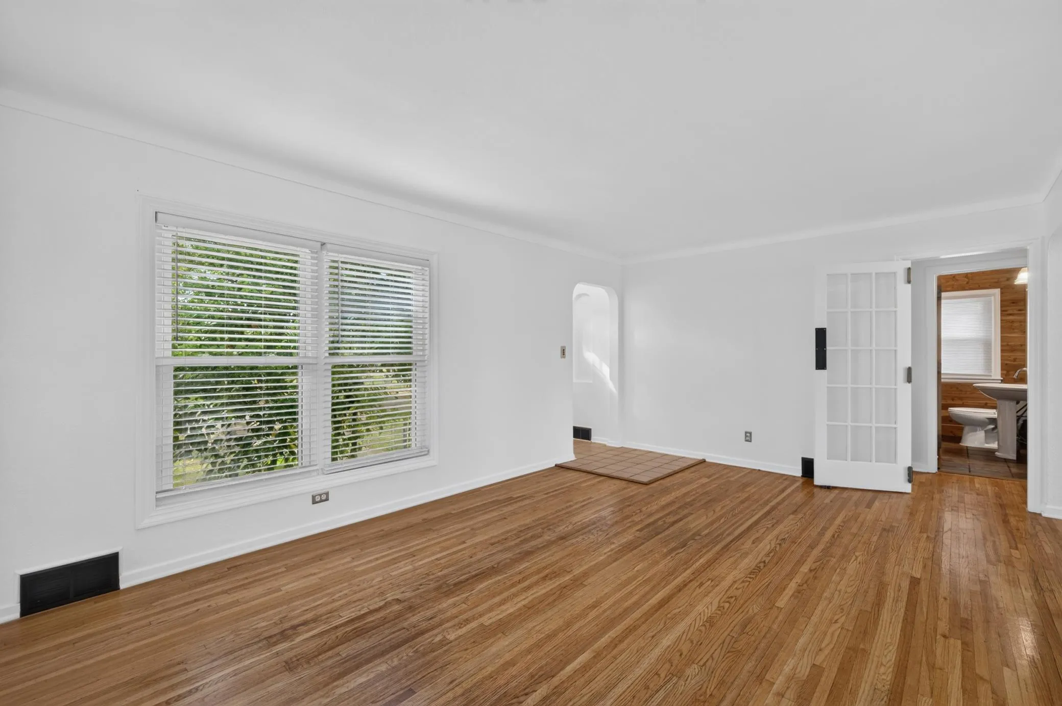 Photo 5 of 1701 4th E Street