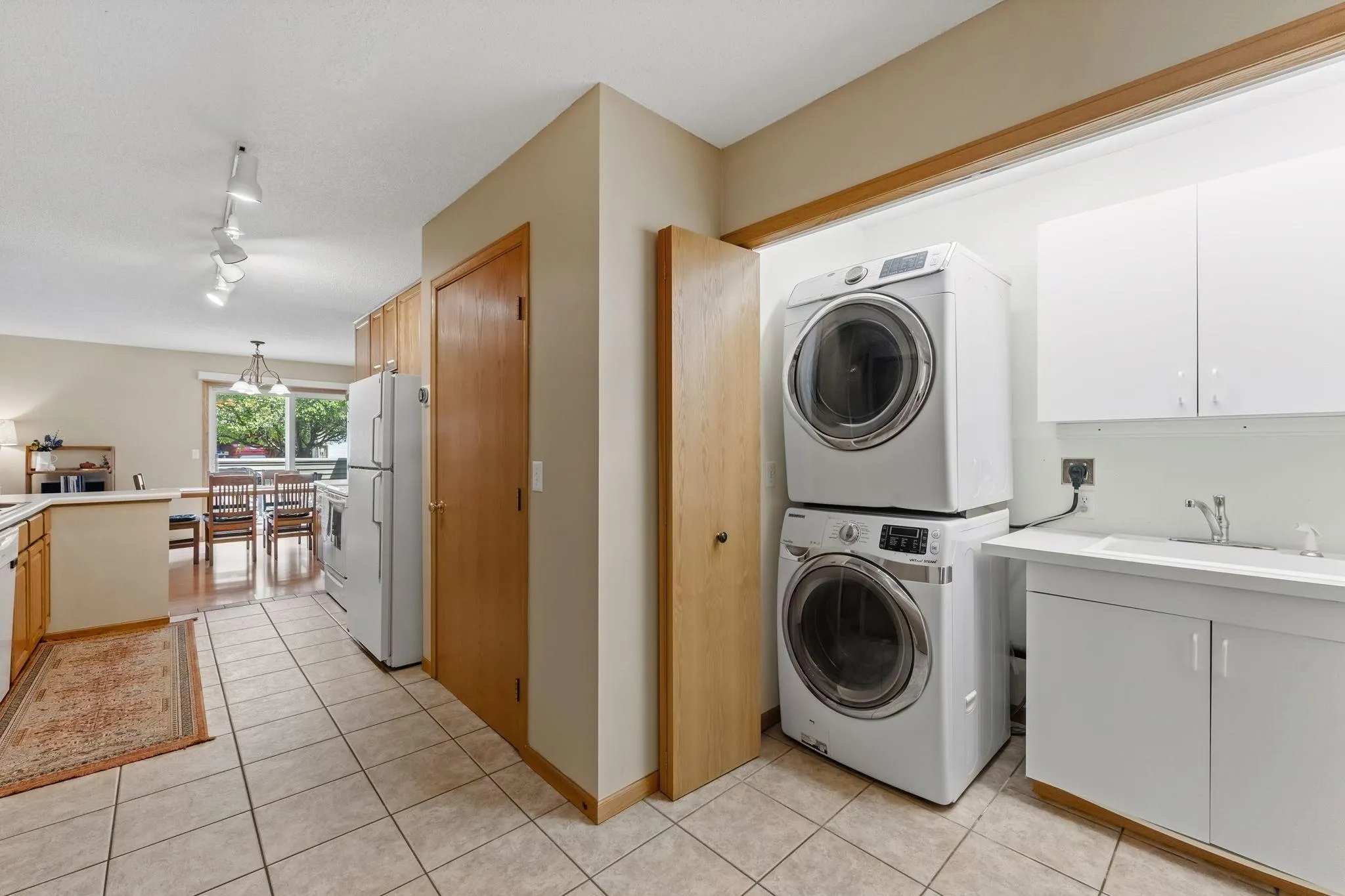Photo 5 of 10751 Redwood Nw Street