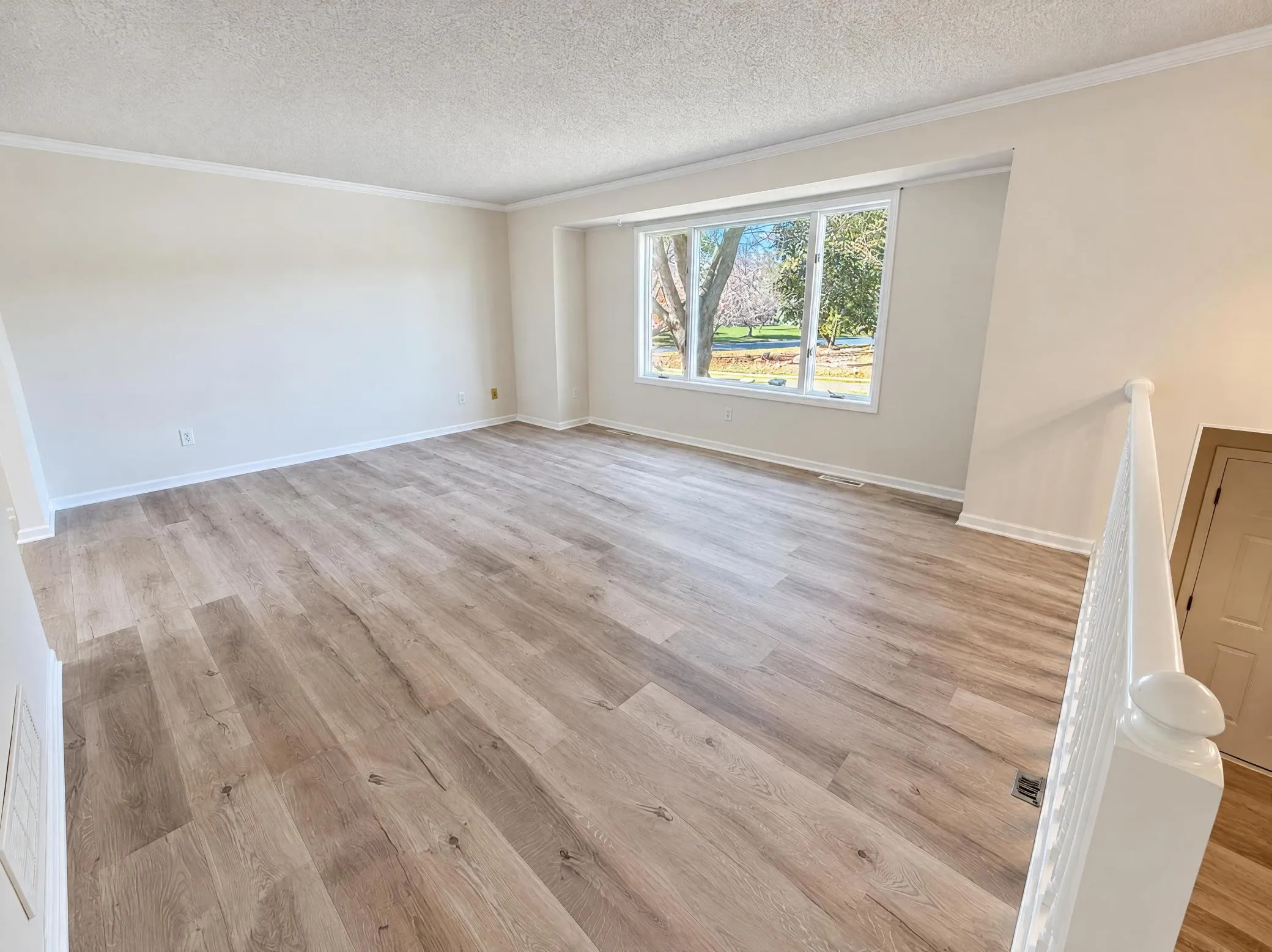 Photo 6 of 1122 Prairie S Court