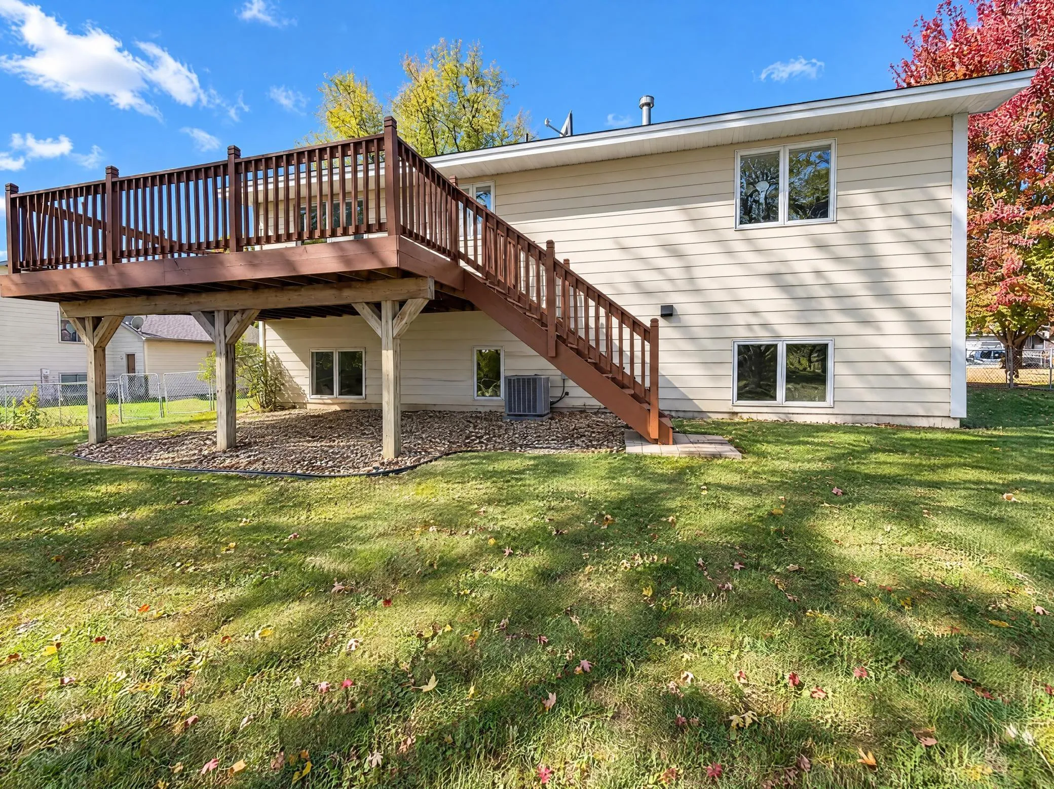 Photo 5 of 1122 Prairie S Court