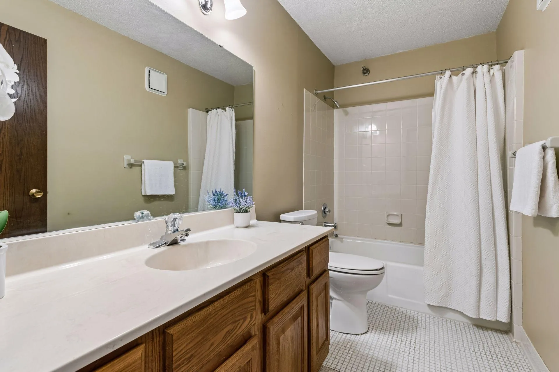 Photo 21 of 3801 W 98th Street Unit 306