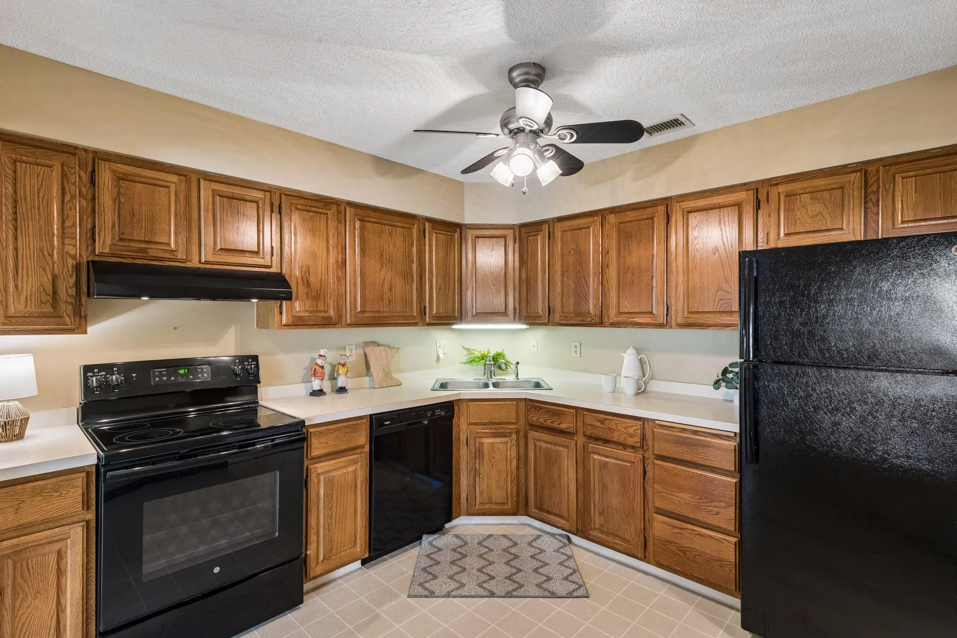 Photo 20 of 3801 W 98th Street Unit 306