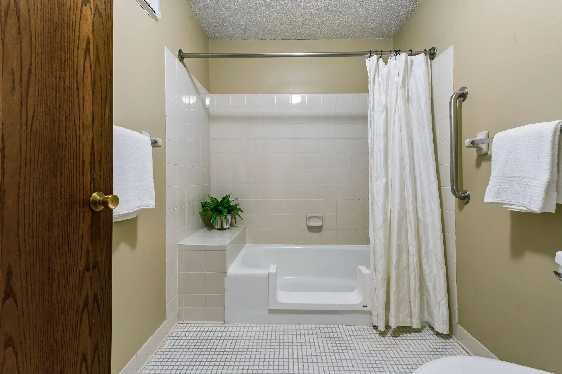 Photo 13 of 3801 W 98th Street Unit 306