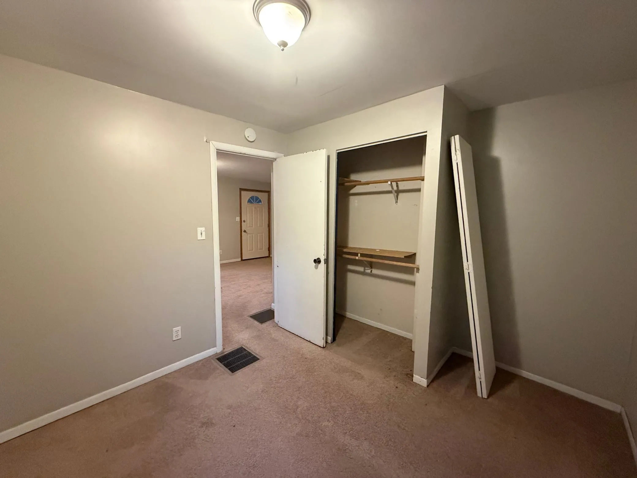 Photo 8 of 5533 32nd S Avenue