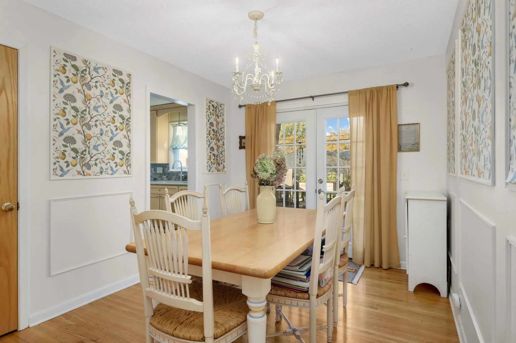 Photo 11 of 4815 Sharon Lane
